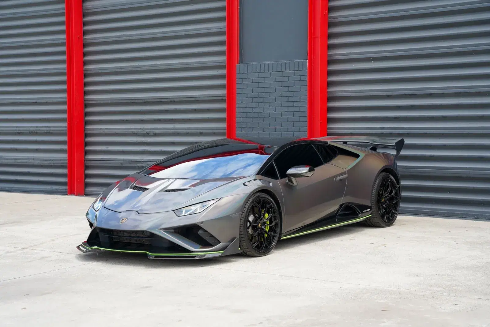 Lamborghini Huracan Evo - View 1