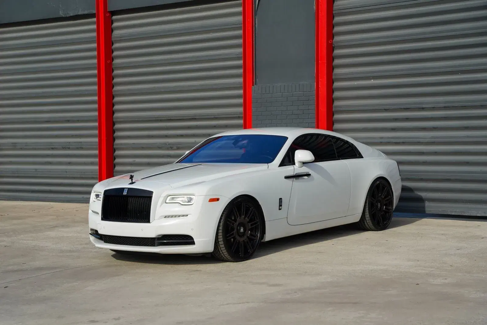 Rolls-Royce Wraith - View 1