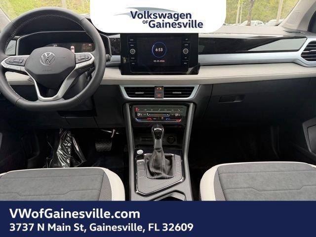 Volkswagen Taos Se Fwd Sport Utility - Thumbnail 10