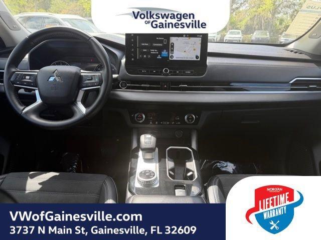 Mitsubishi Outlander Se With Navigation - Thumbnail 16