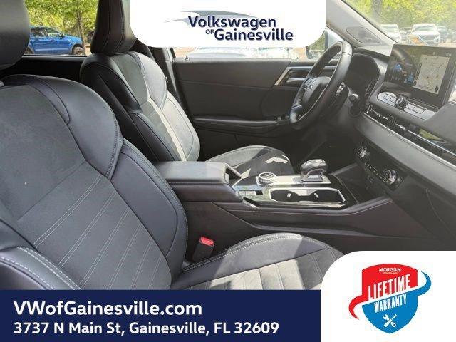 Mitsubishi Outlander Se With Navigation - Thumbnail 12