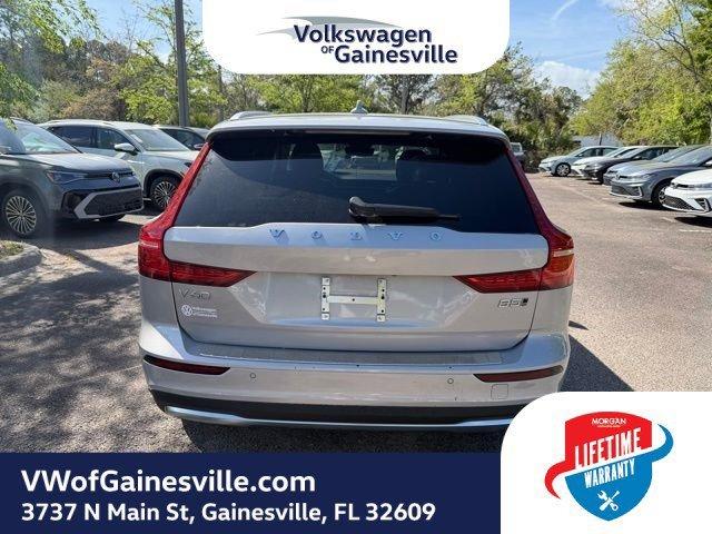 Volvo V60 Cross Country Plus With Navigation & Awd - Thumbnail 6