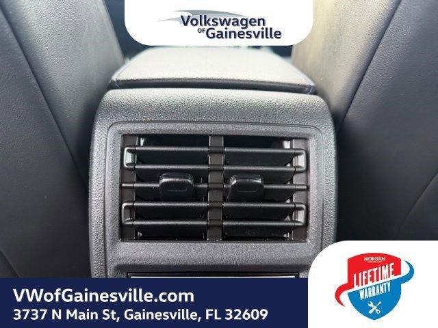 Volkswagen Golf R 2.0T With Navigation & Awd - Thumbnail 13