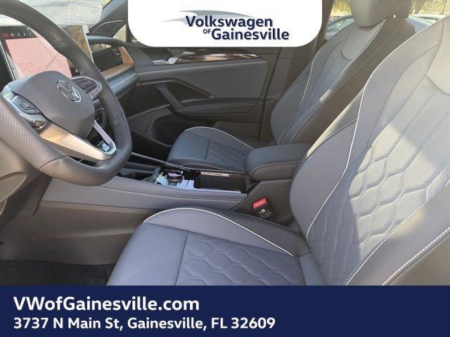 Volkswagen Tiguan Sel R-Line Turbo With Navigation & Awd - Thumbnail 14