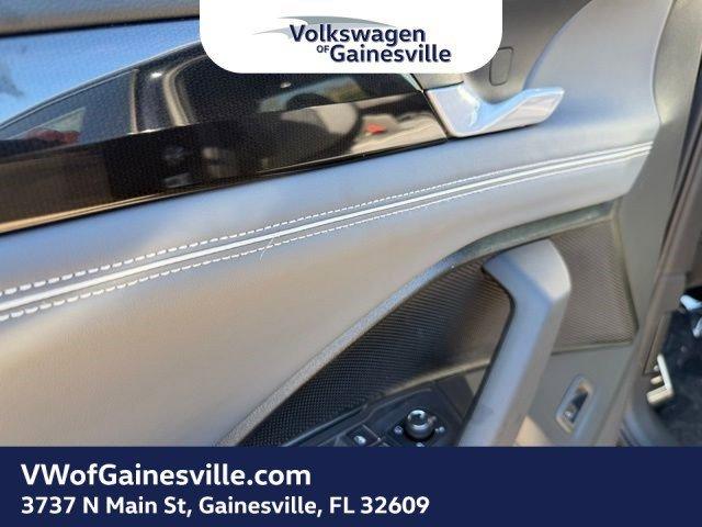 Volkswagen Tiguan Sel R-Line Turbo With Navigation & Awd - Thumbnail 14