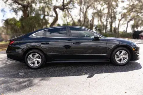 Hyundai Sonata Se Sedan 4D - Thumbnail 4