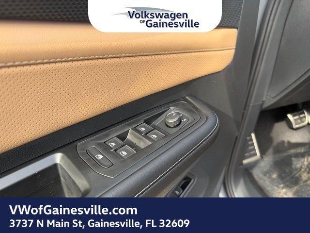 Volkswagen Atlas Cross Sport 2.0T Sel R-Line Black With Navigation & Awd - Thumbnail 14