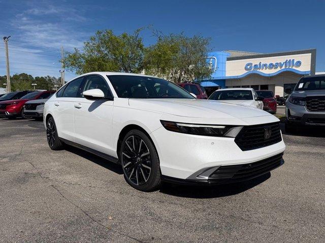 Honda Accord Hybrid Touring - View 1