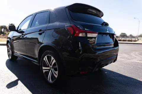 Mitsubishi Outlander Sport Se Sport Utility 4D - Thumbnail 5