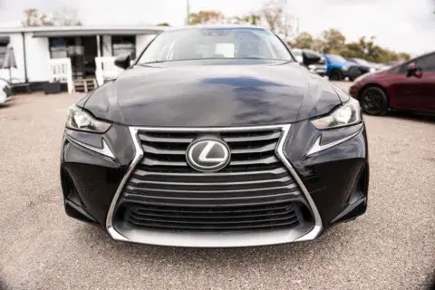 Lexus Is 200T Sedan 4D - Thumbnail 6