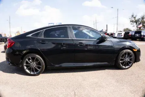 Honda Civic Lx Sedan 4D - Thumbnail 5