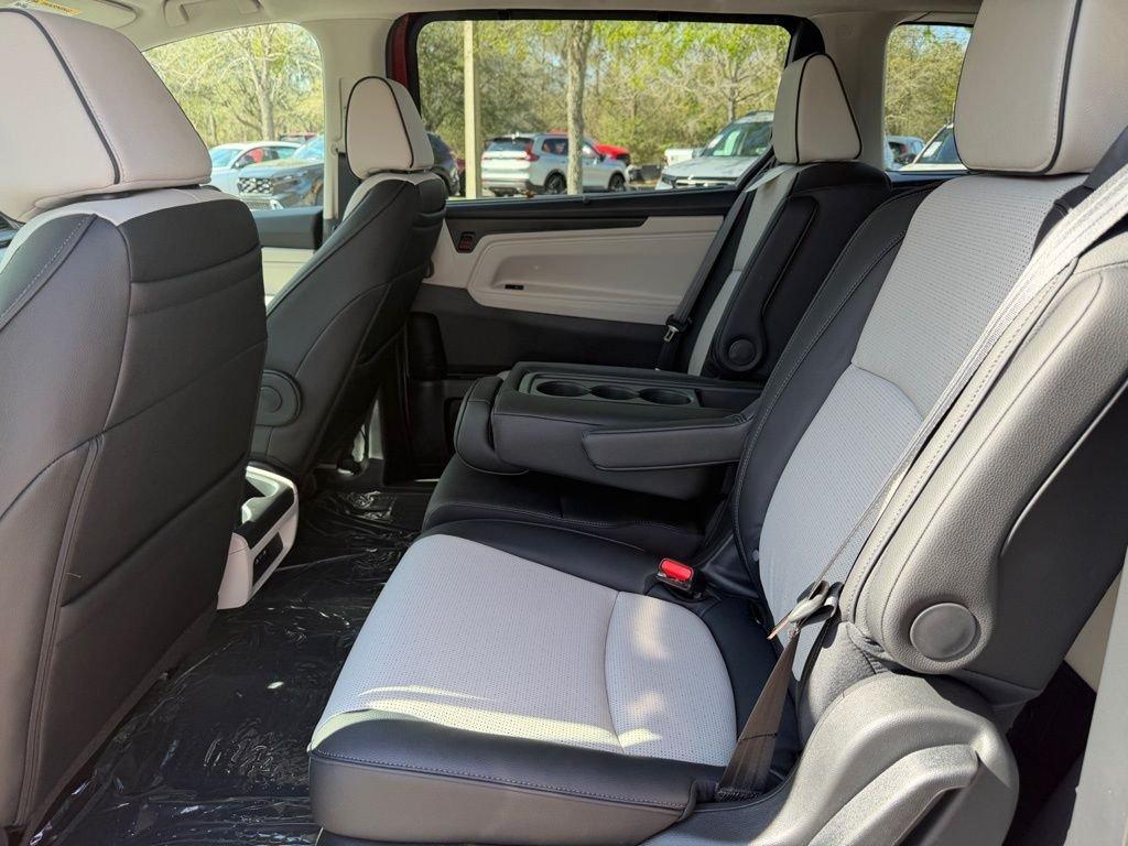 Honda Odyssey Elite - Thumbnail 6