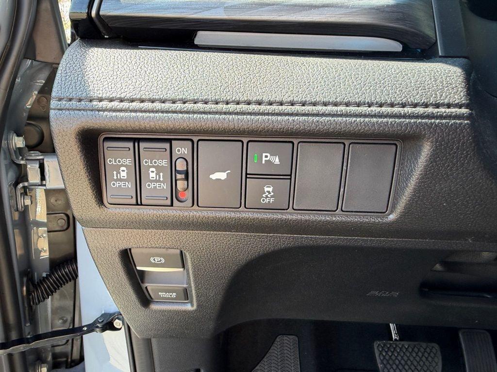 Honda Odyssey Elite - Thumbnail 18