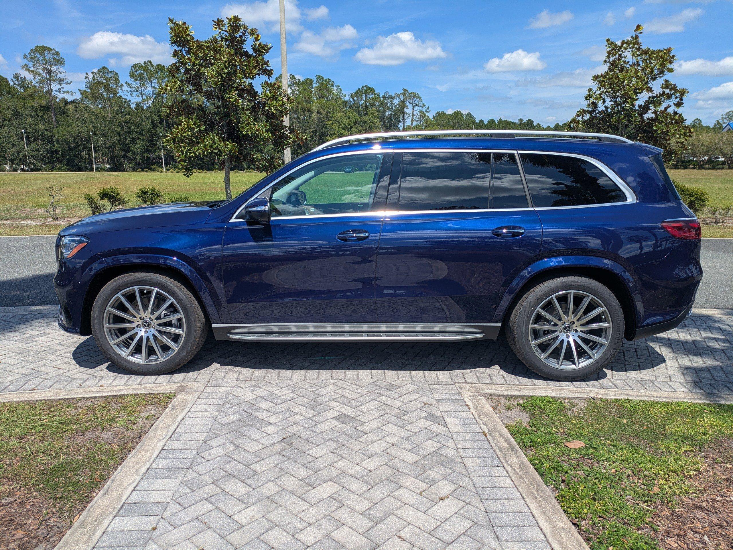 Mercedes-Benz Gls Suv 450 With Navigation & Awd - Thumbnail 10