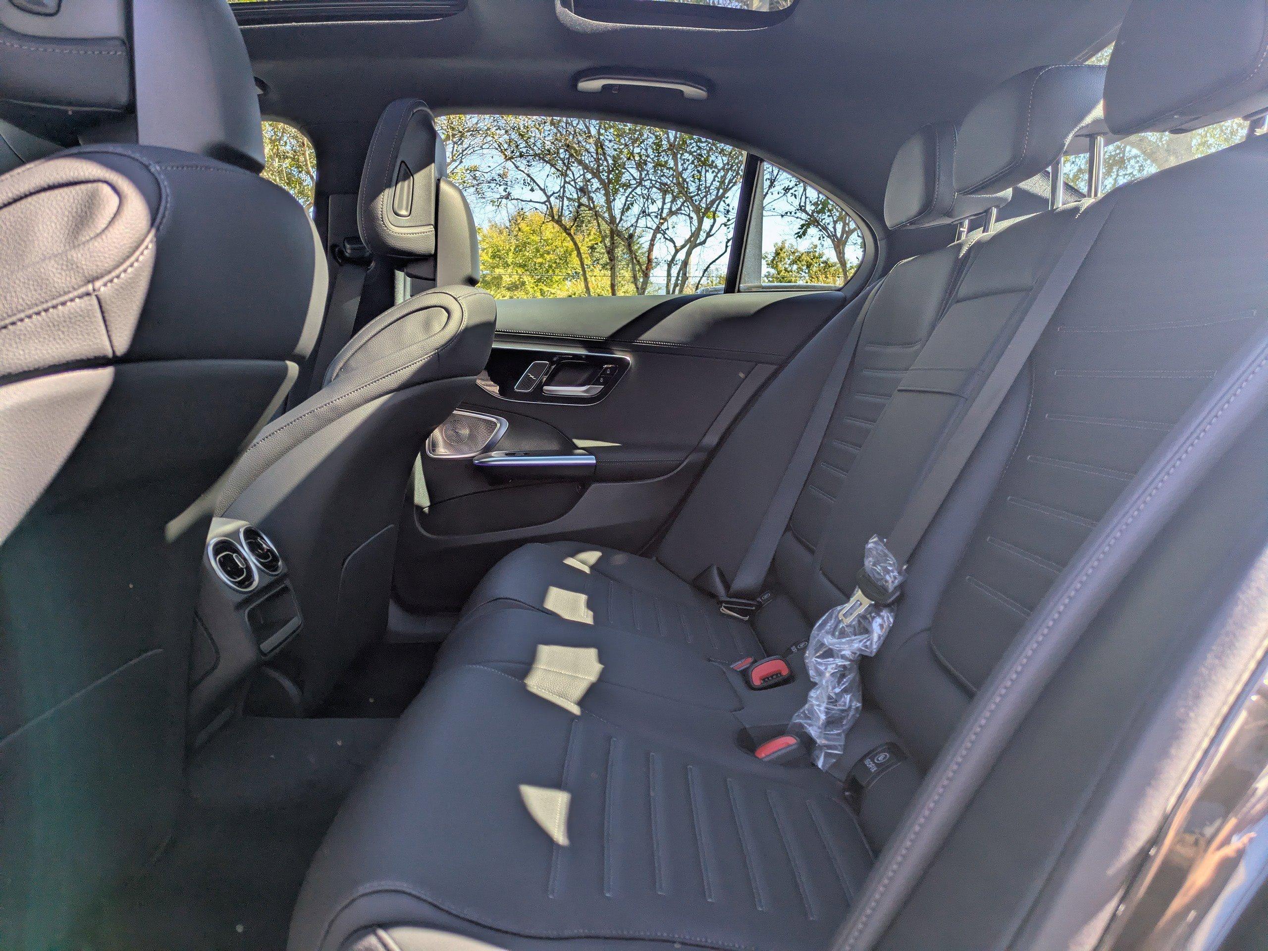 Mercedes-Benz C 300 Rwd Sedan - Thumbnail 15