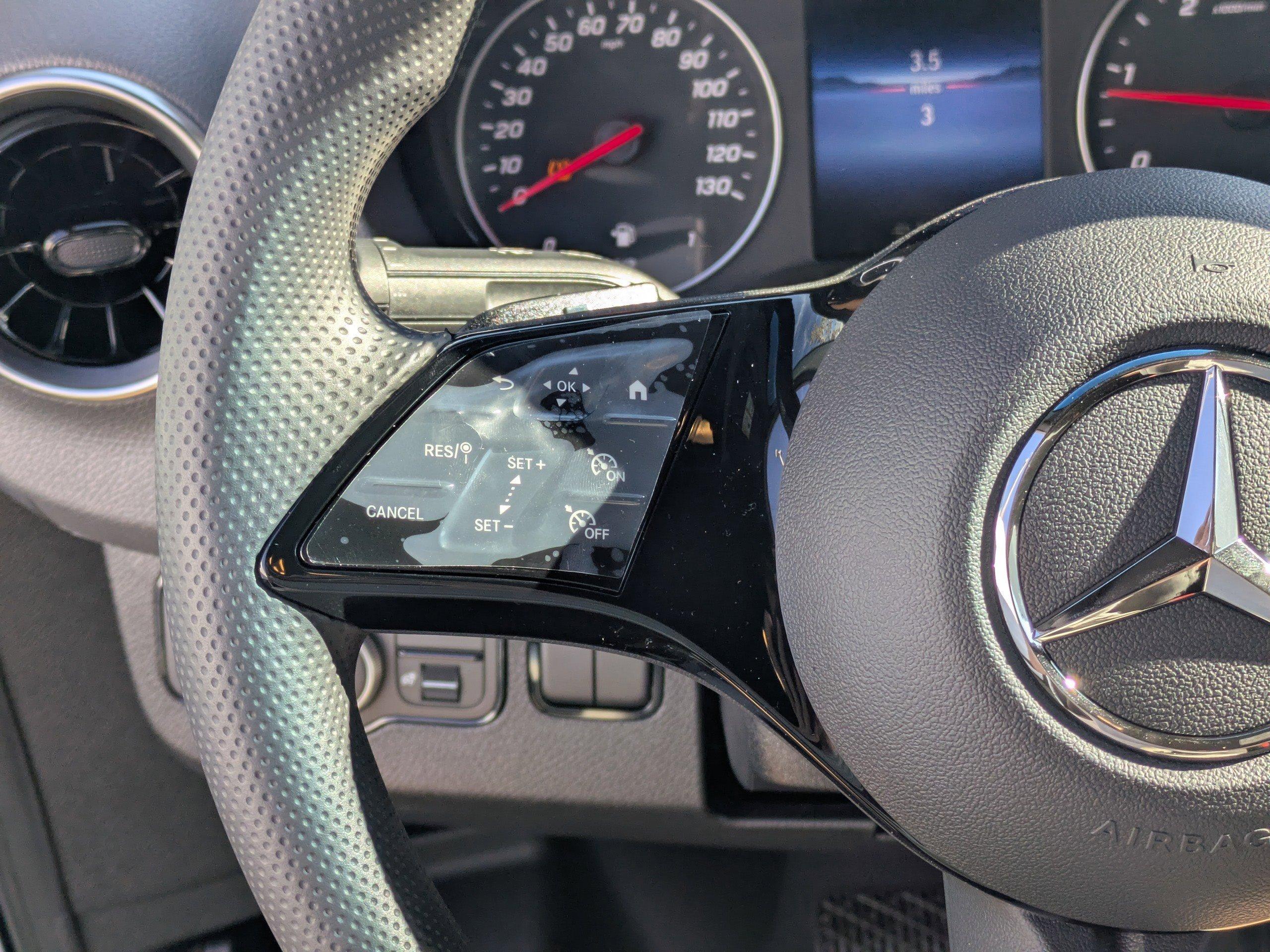 Mercedes-Benz Sprinter Crew Van 144 Wb Rwd Van - Thumbnail 17