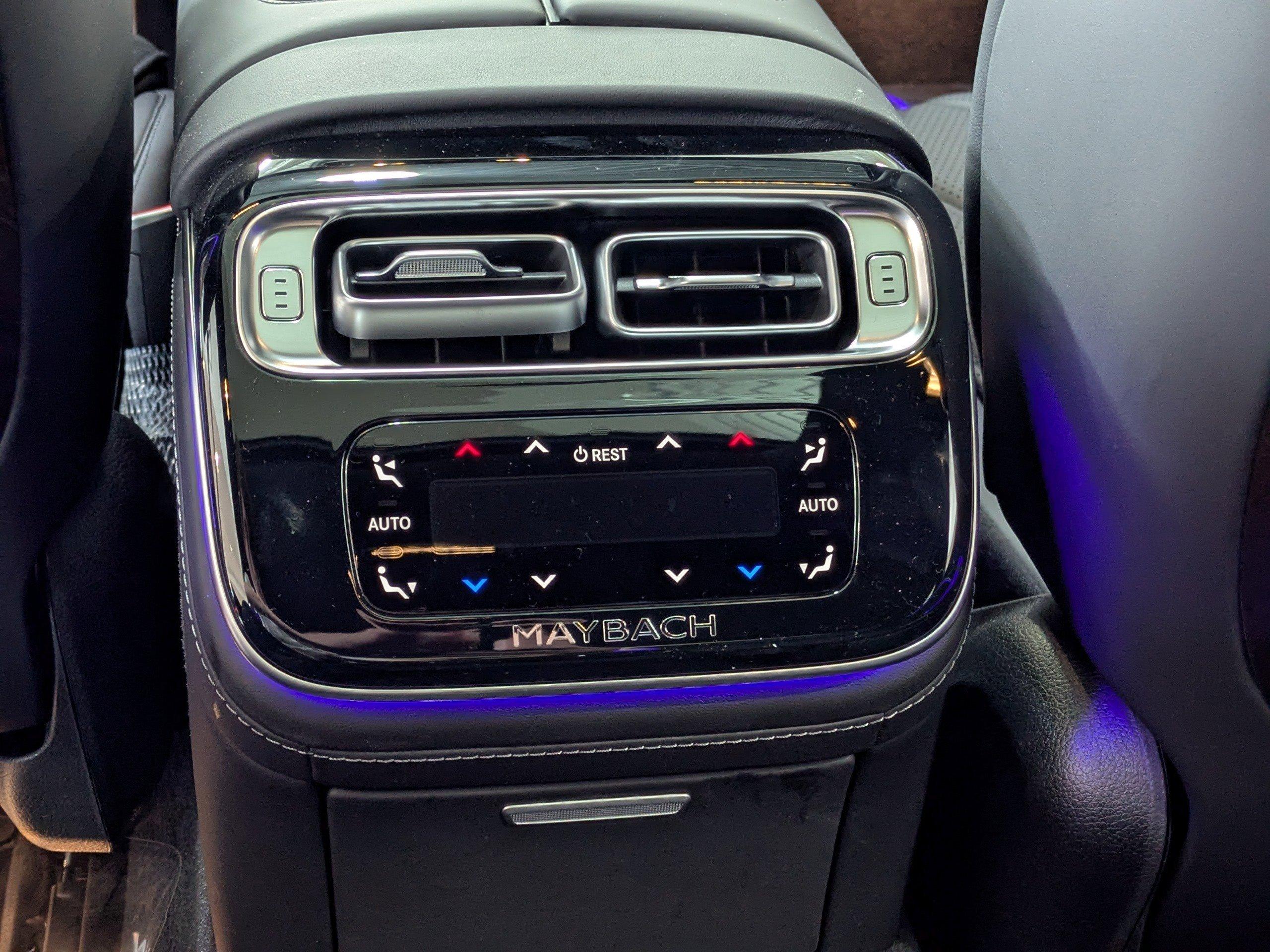 Mercedes-Benz Sedan Maybach S 580 With Navigation & Awd - Thumbnail 17