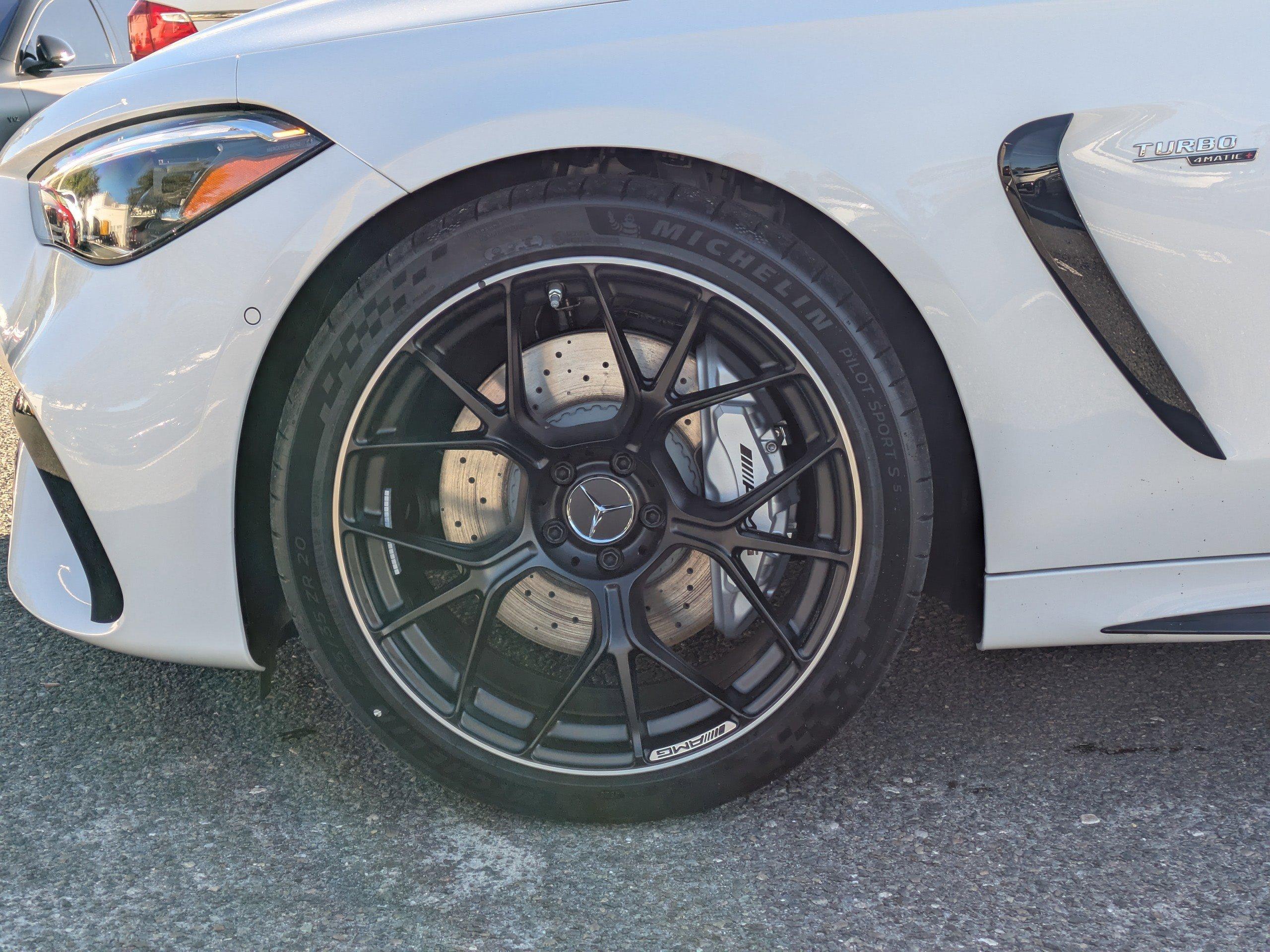 Mercedes-Benz Cle Convertible Amg® 53 4Matic®+ Cabriolet With Navigation & Awd - Thumbnail 4