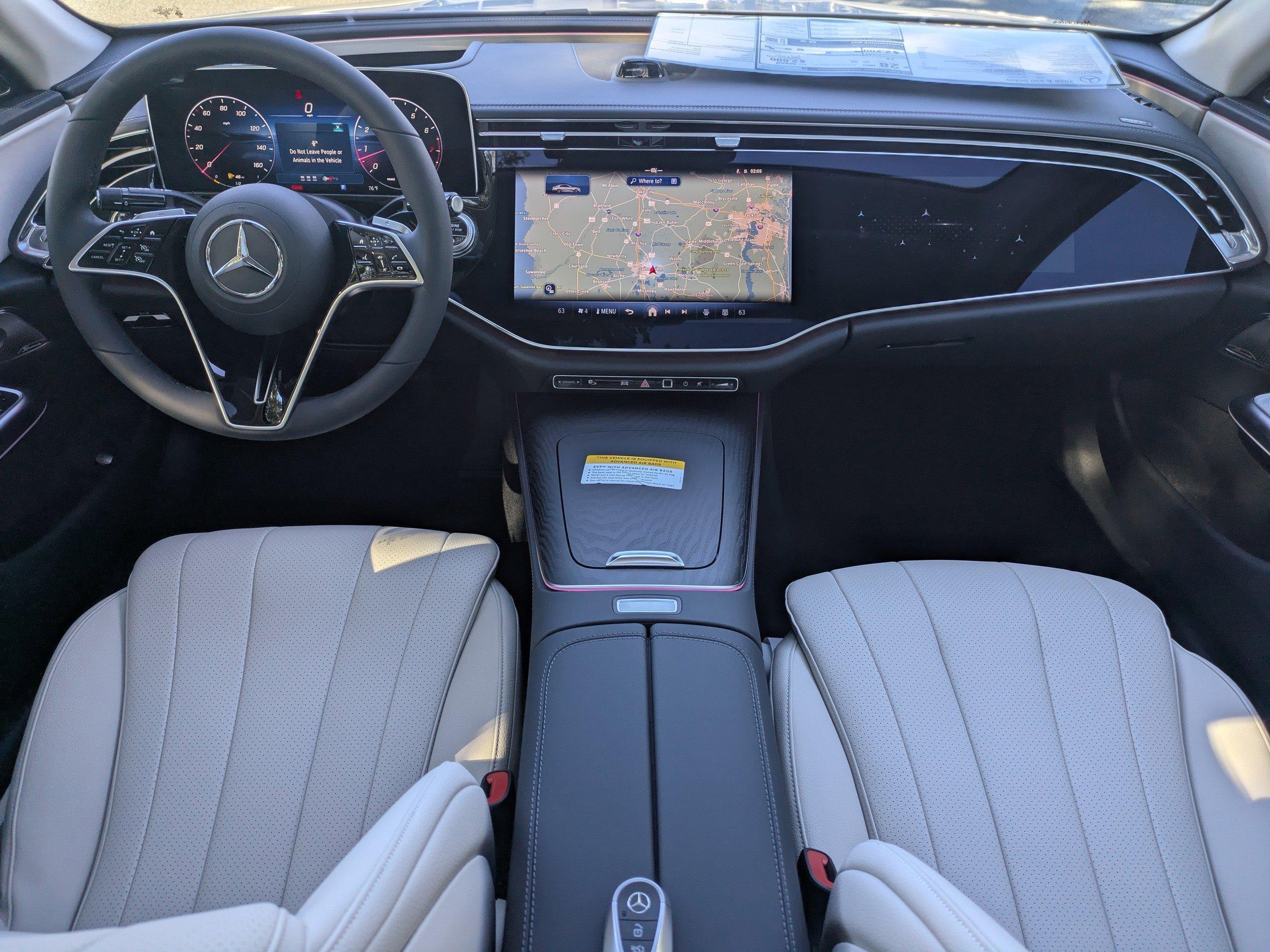 Mercedes-Benz Sedan E 350 With Navigation - Thumbnail 3