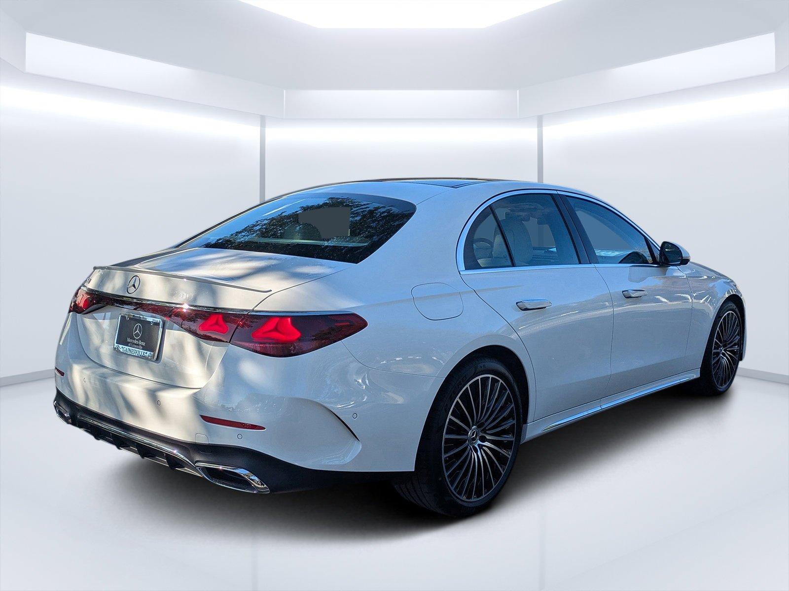 Mercedes-Benz Sedan E 350 With Navigation - Thumbnail 7