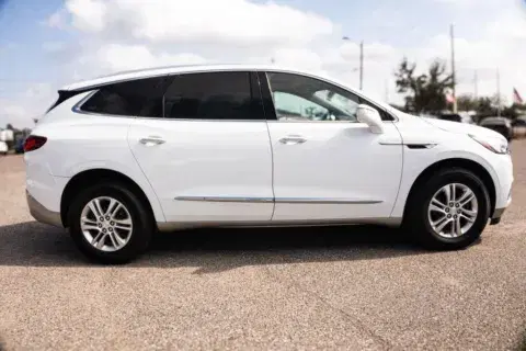 Buick Enclave Essence Sport Utility 4D - Thumbnail 5