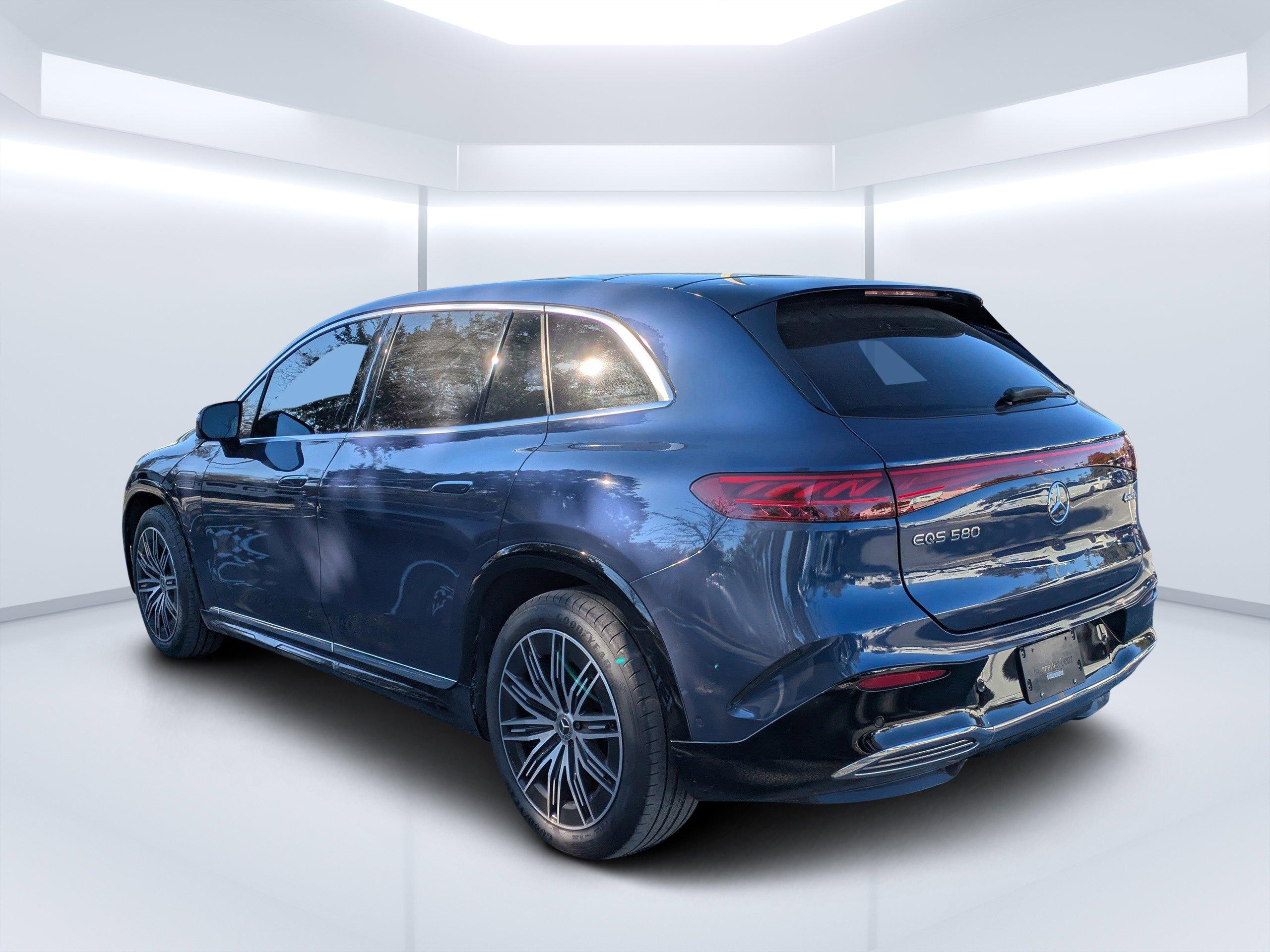 Mercedes-Benz Eqs Sport Utility 580 With Navigation & Awd - Thumbnail 9