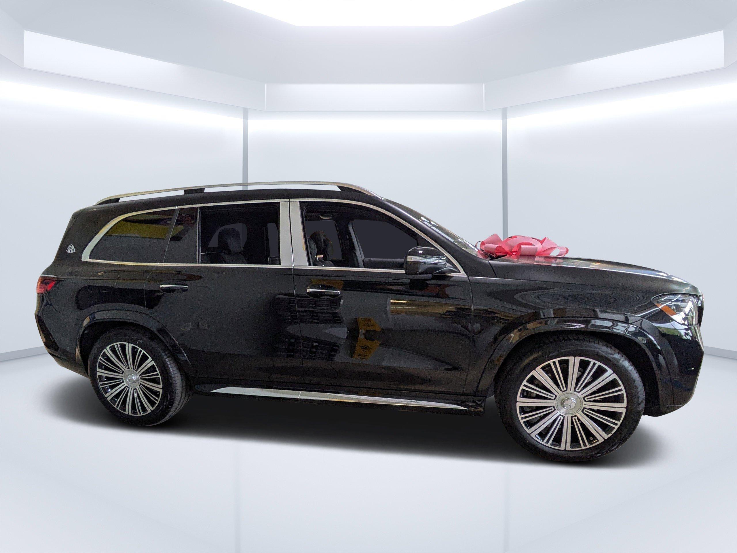 Mercedes-Benz Gls Suv Maybach 600 With Navigation & Awd - Thumbnail 3