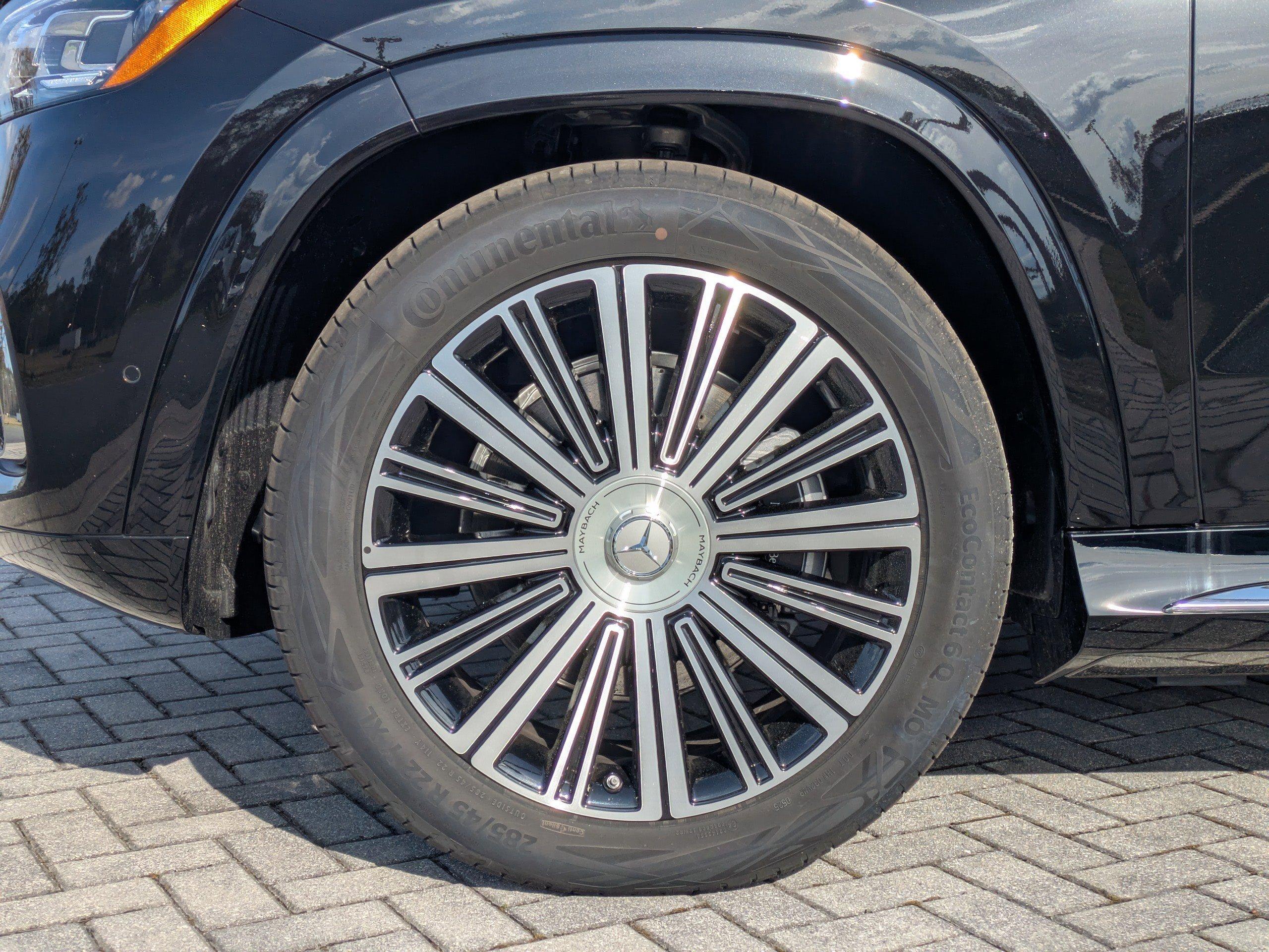 Mercedes-Benz Gls Suv Maybach 600 With Navigation & Awd - Thumbnail 11