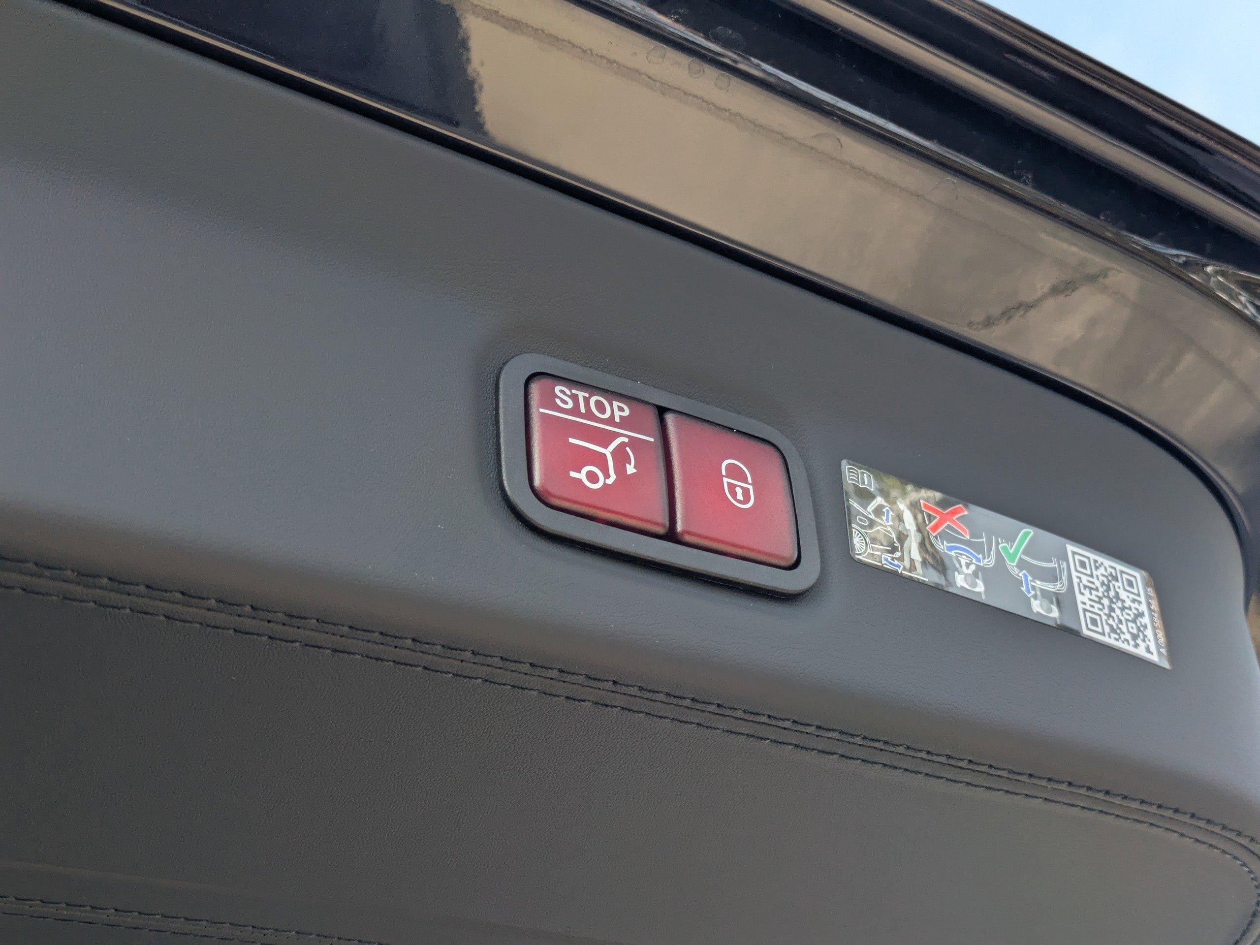 Mercedes-Benz Gls Suv Maybach 600 With Navigation & Awd - Thumbnail 16