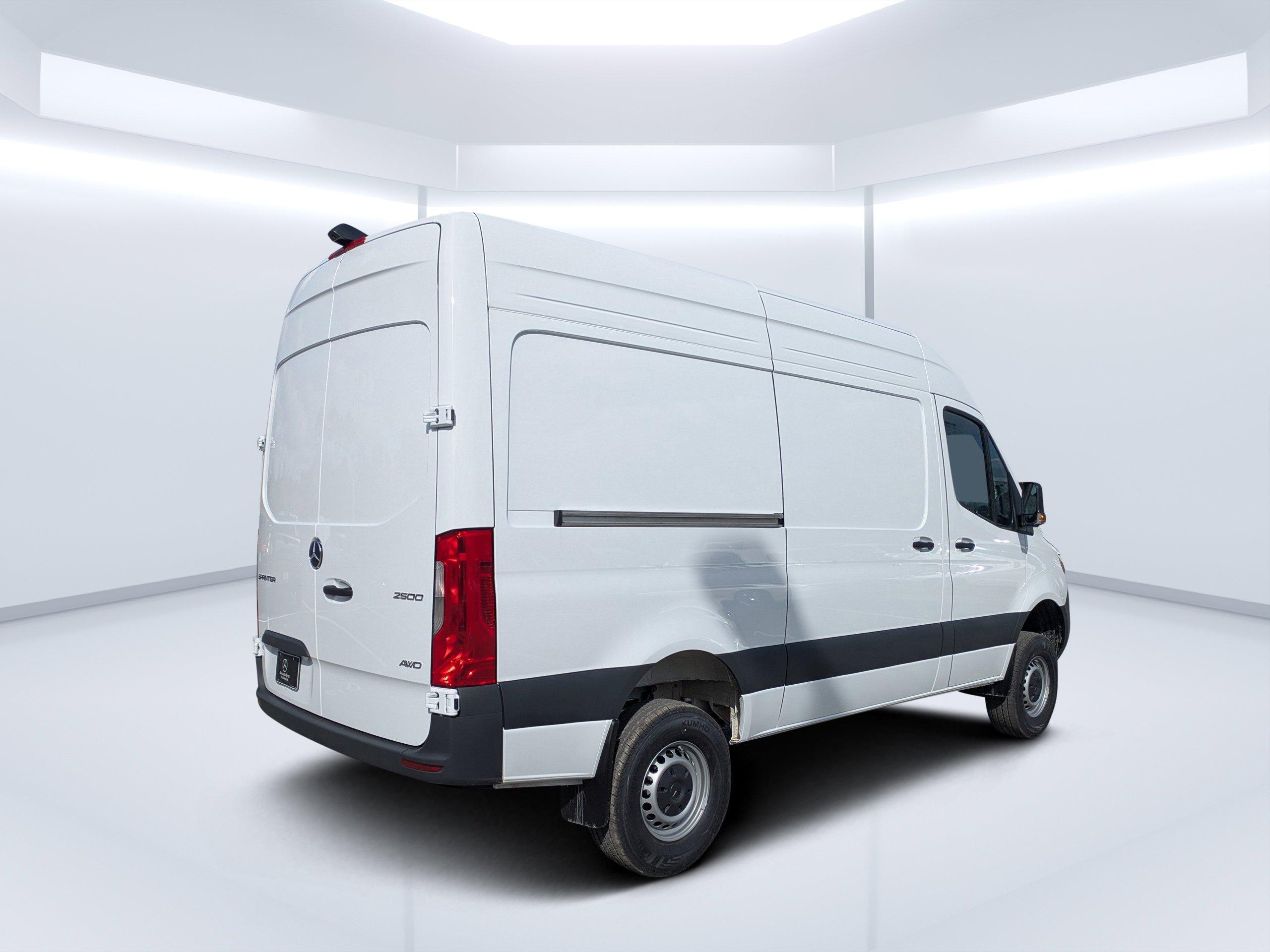 Mercedes-Benz Sprinter Cargo Van Van 144 Wb Awd - Thumbnail 6