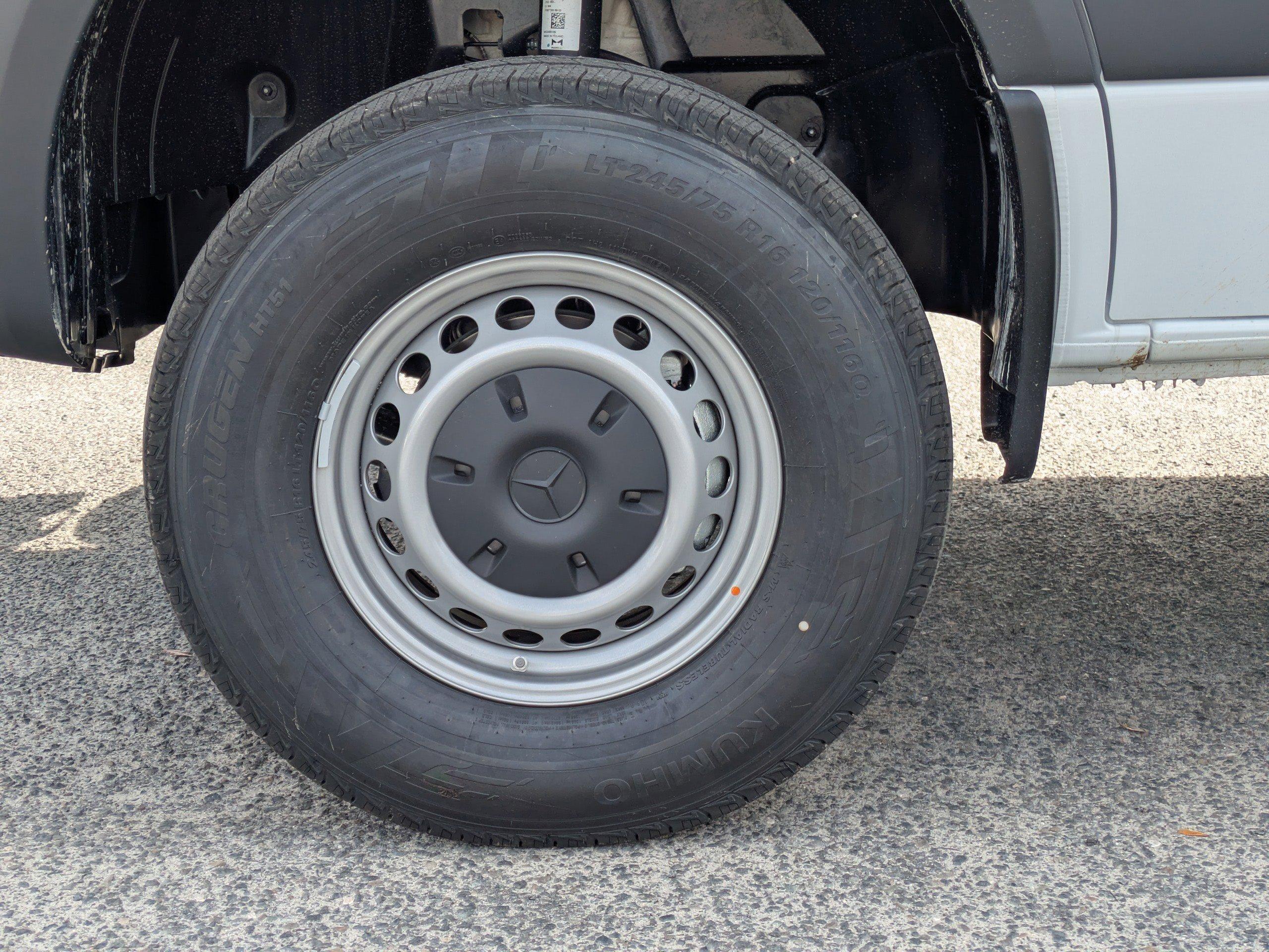 Mercedes-Benz Sprinter Cargo Van Van 144 Wb Awd - Thumbnail 4