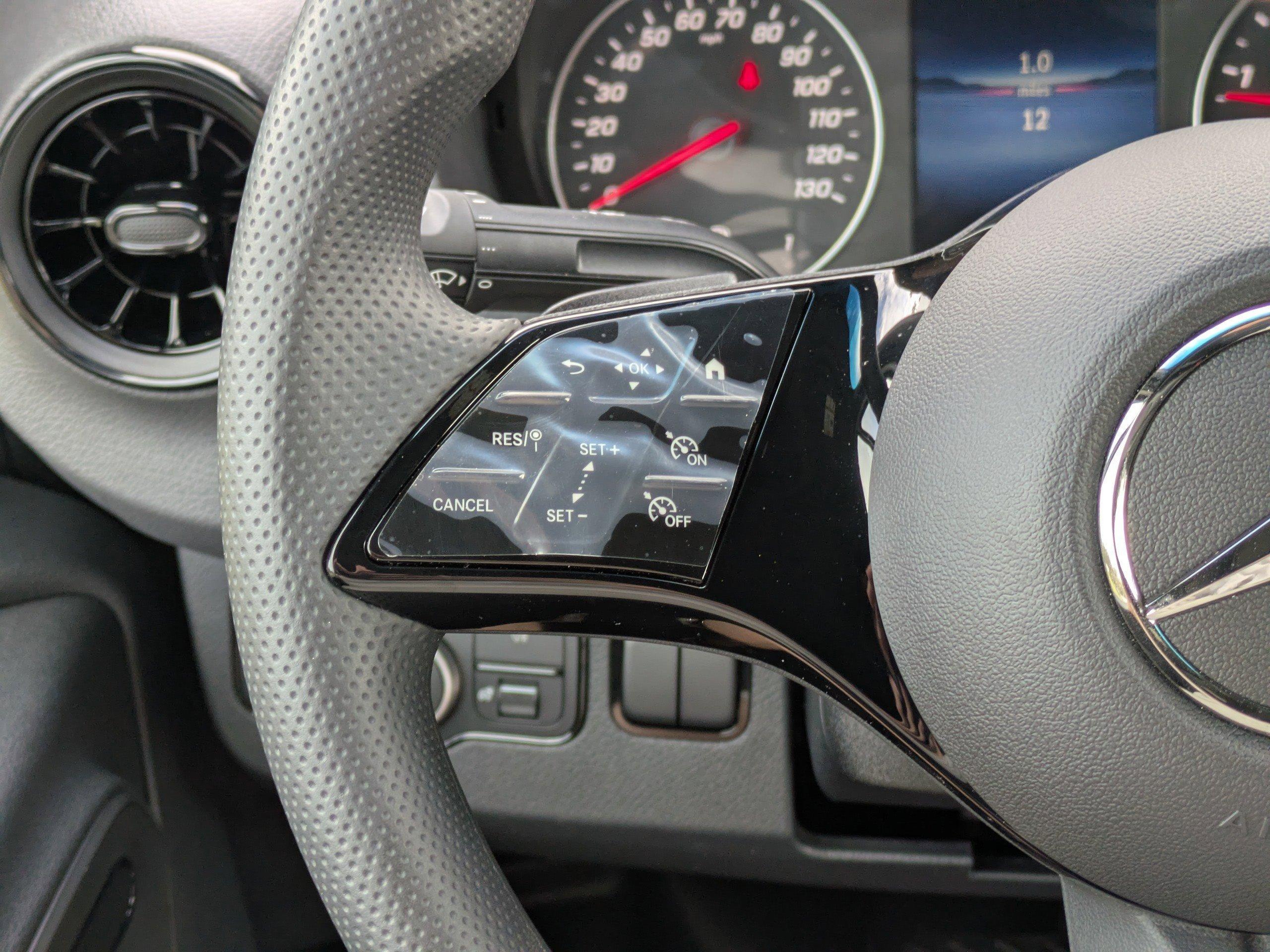 Mercedes-Benz Sprinter Cargo Van 170 Wb Rwd Van - Thumbnail 17