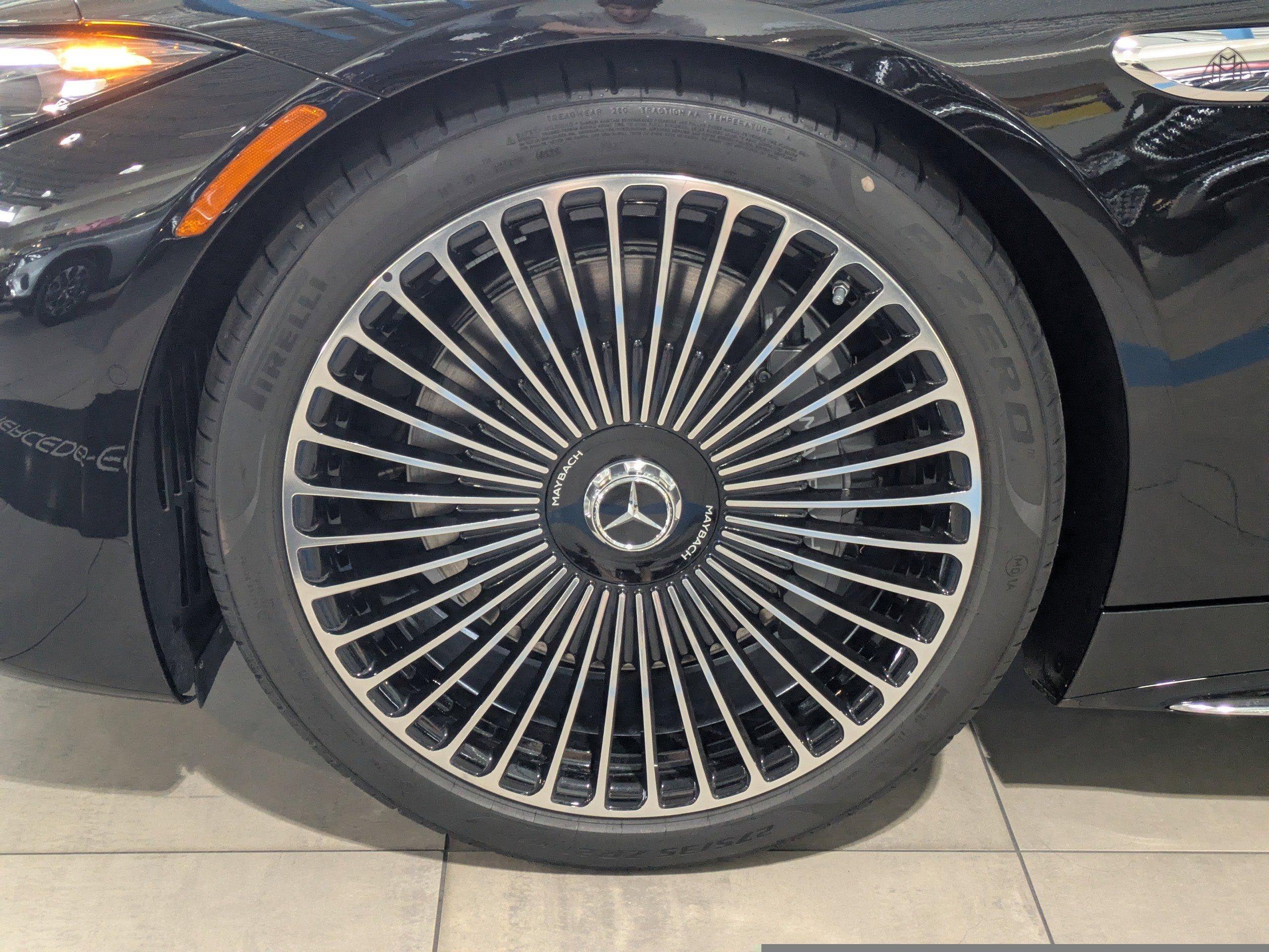 Mercedes-Benz Sl Convertible Maybach 680 Monogram Series With Navigation & Awd - Thumbnail 11