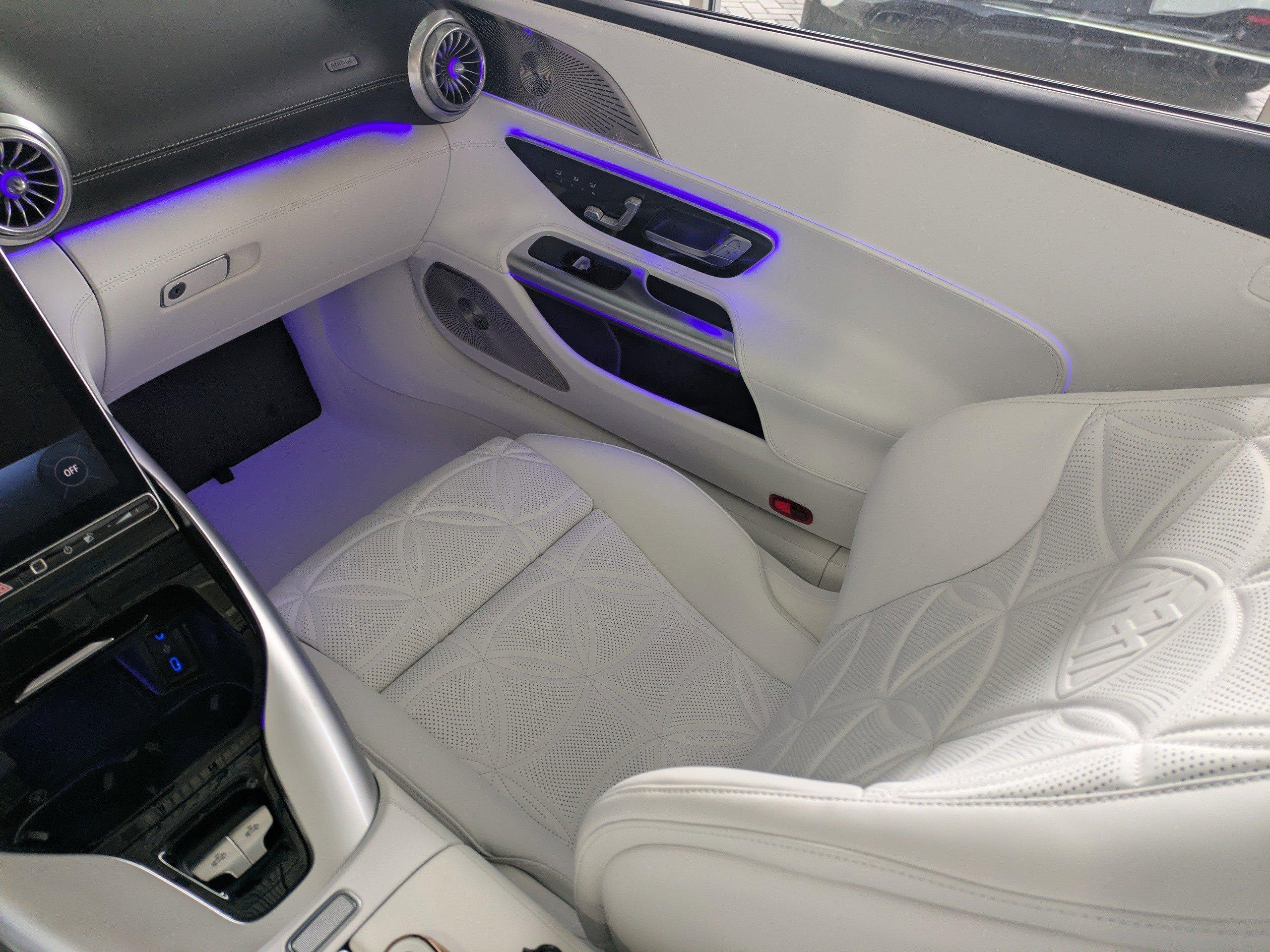 Mercedes-Benz Sl Convertible Maybach 680 Monogram Series With Navigation & Awd - Thumbnail 18