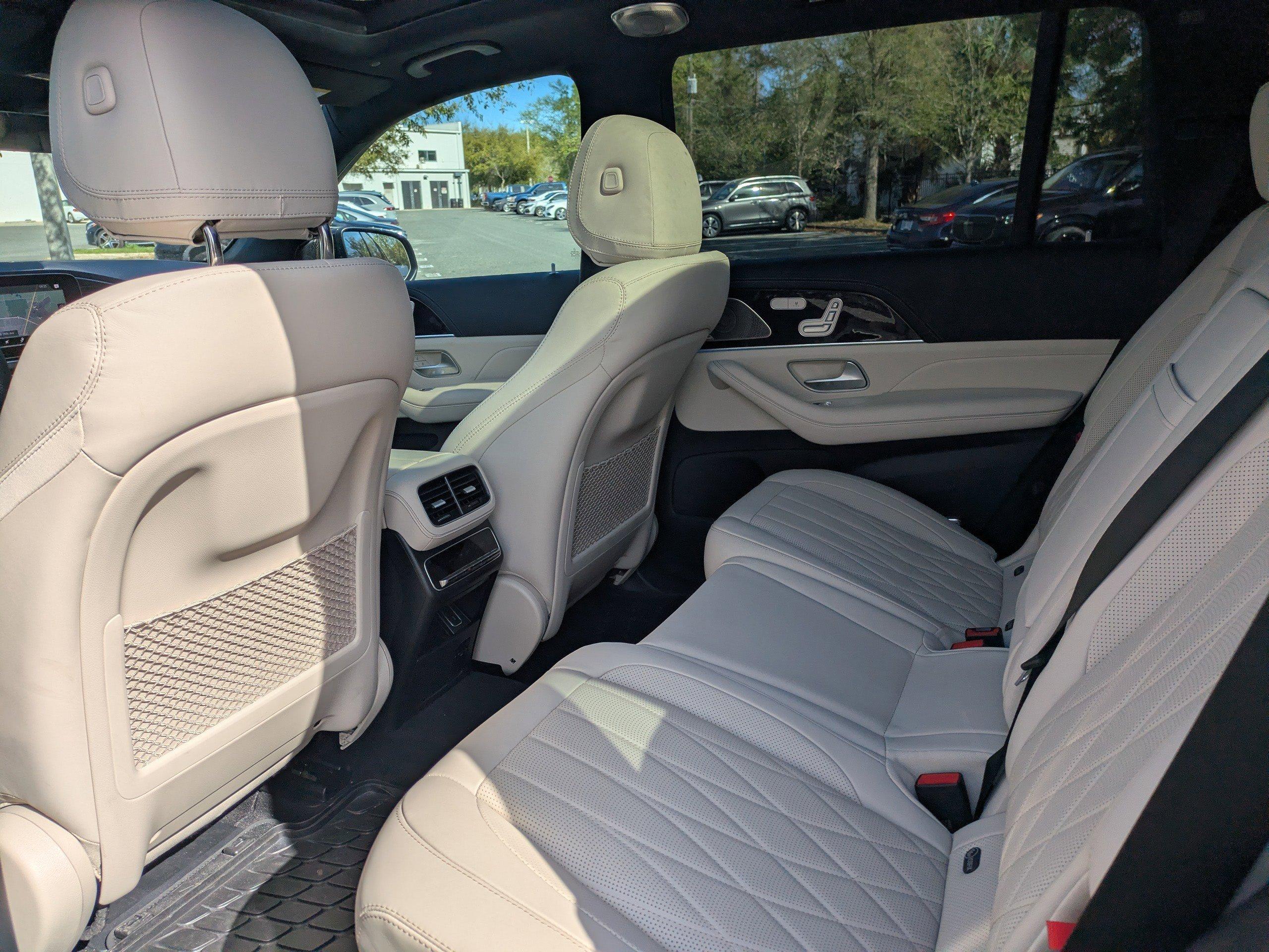 Mercedes-Benz Gls Sport Utility Amg® 63 With Navigation & Awd - Thumbnail 14