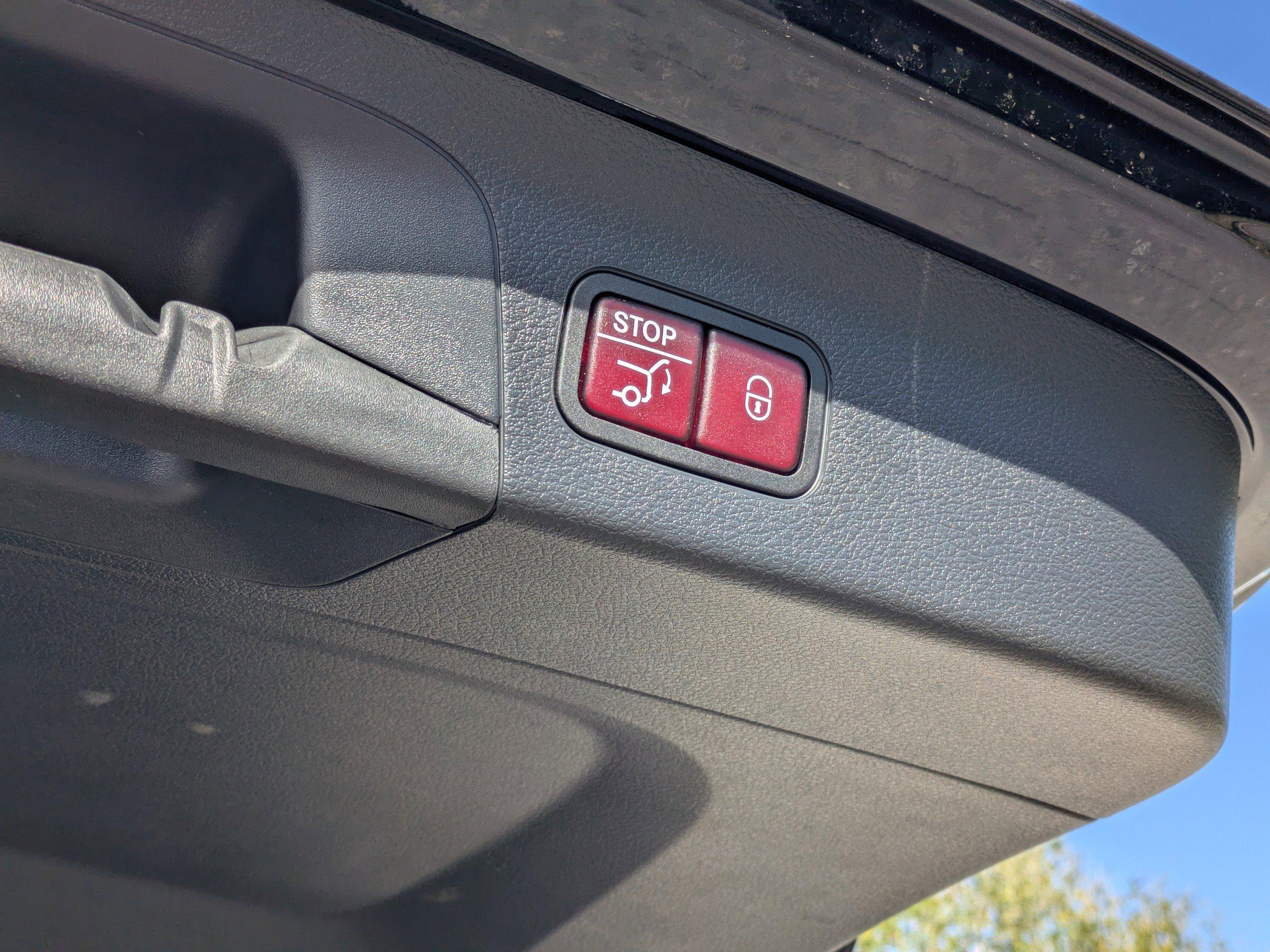 Mercedes-Benz Gls Sport Utility Amg® 63 With Navigation & Awd - Thumbnail 12