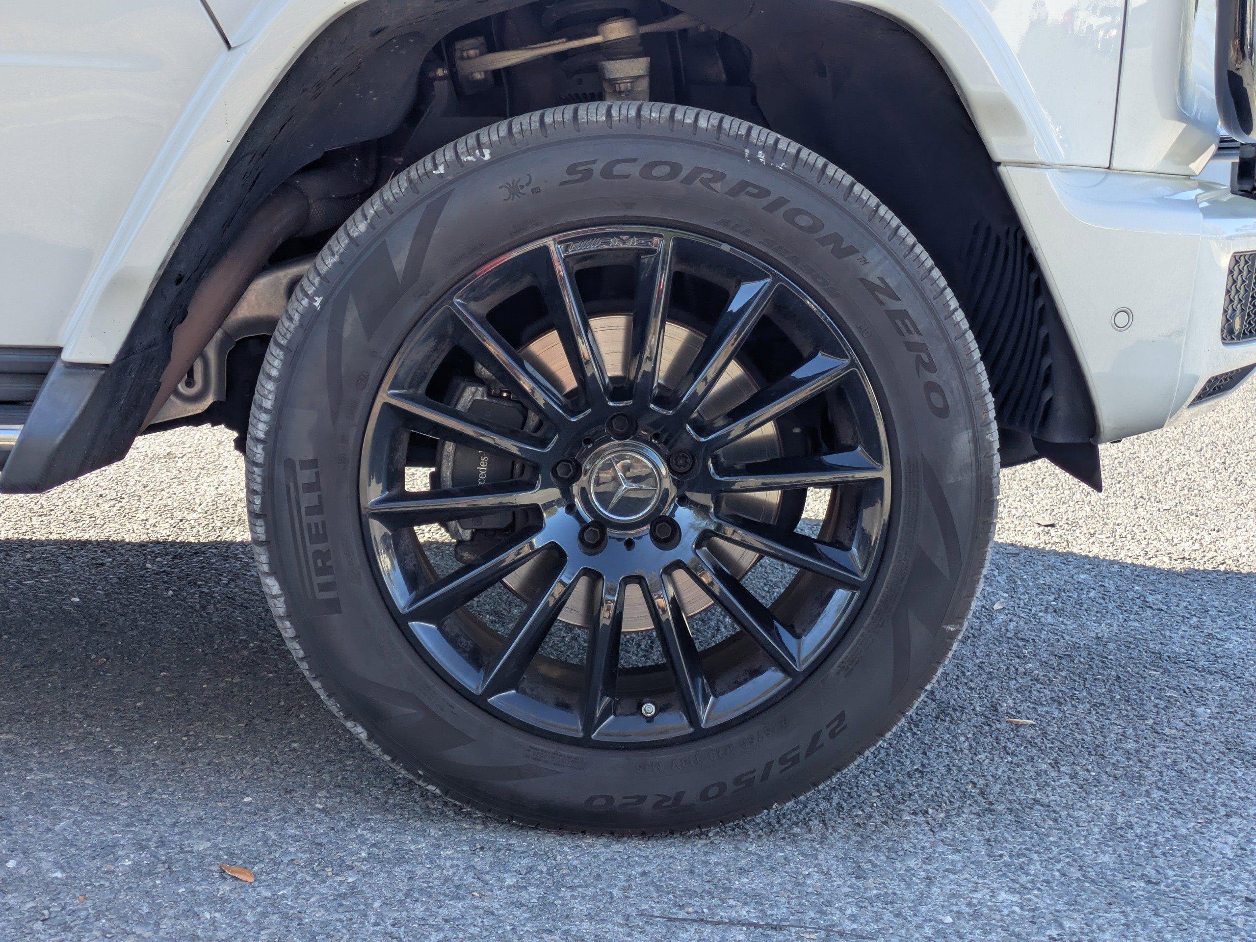 Mercedes-Benz Sport Utility G 550 With Navigation & Awd - Thumbnail 4