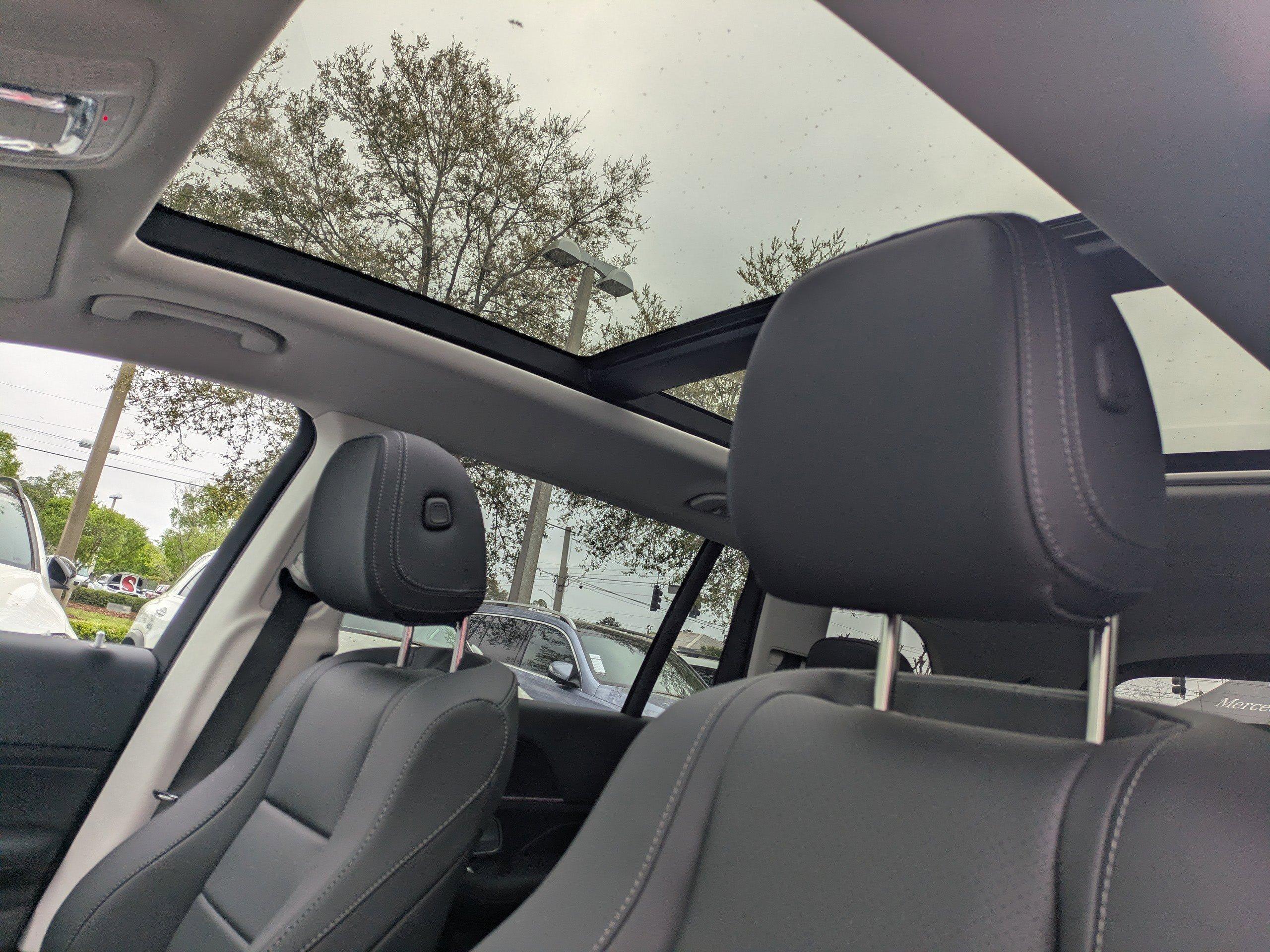 Mercedes-Benz Gls Suv 450 With Navigation & Awd - Thumbnail 12