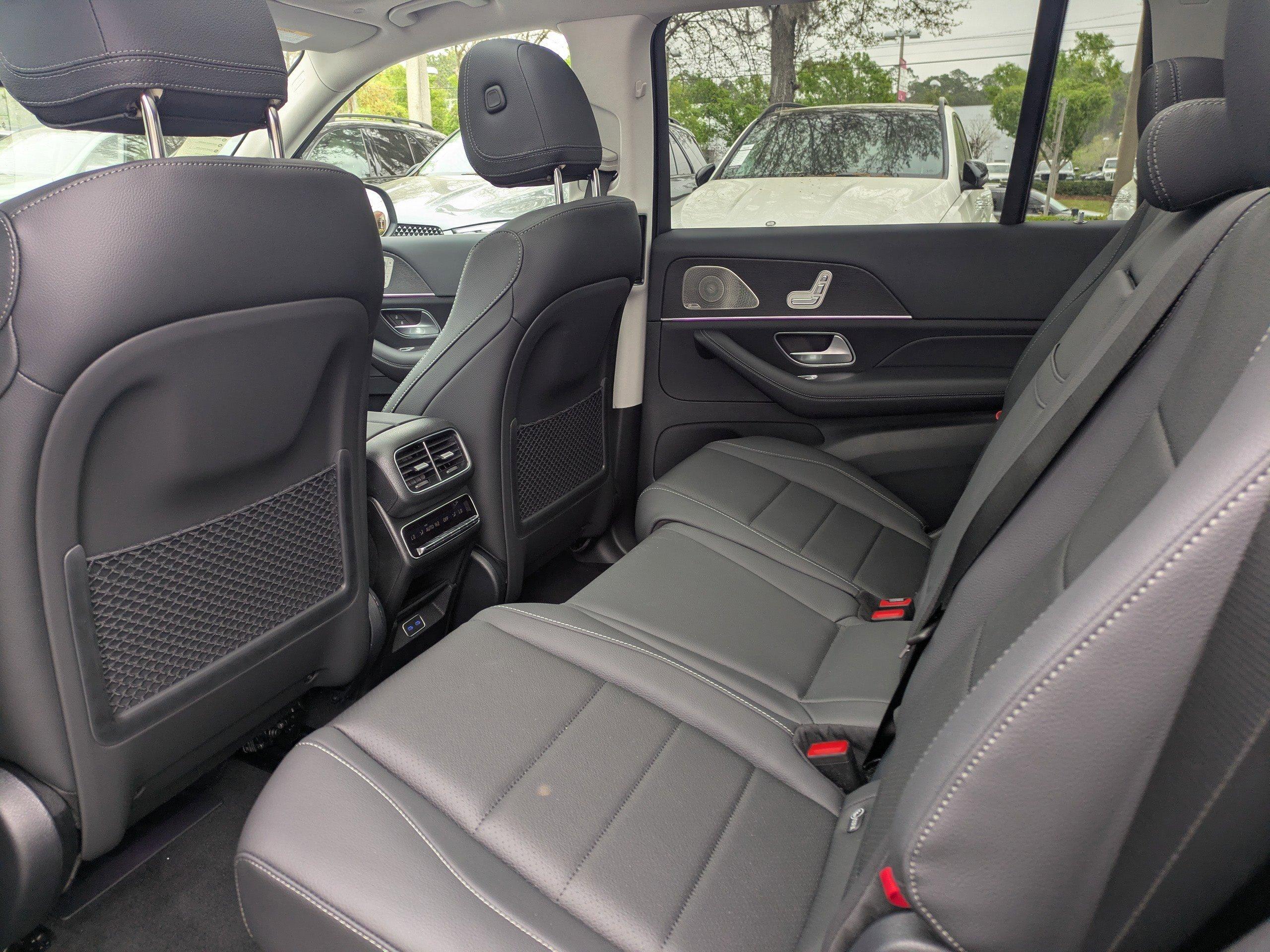 Mercedes-Benz Gls Suv 450 With Navigation & Awd - Thumbnail 18