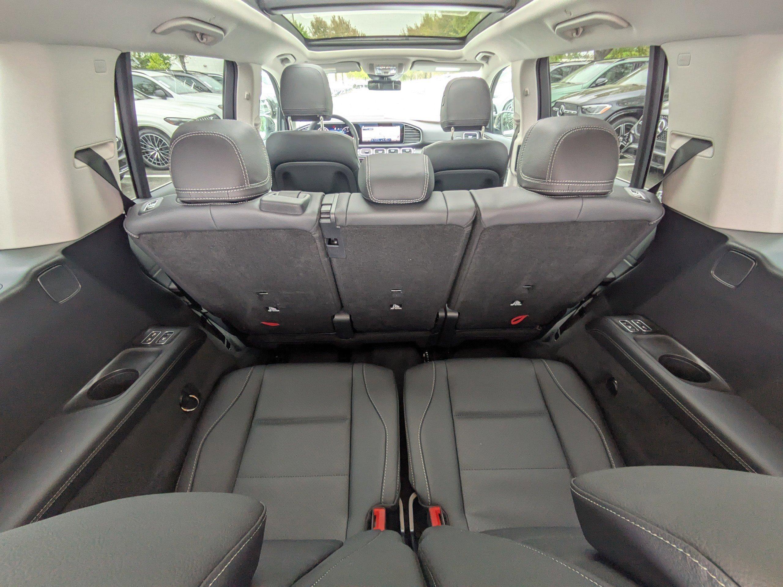 Mercedes-Benz Gls Suv 450 With Navigation & Awd - Thumbnail 17