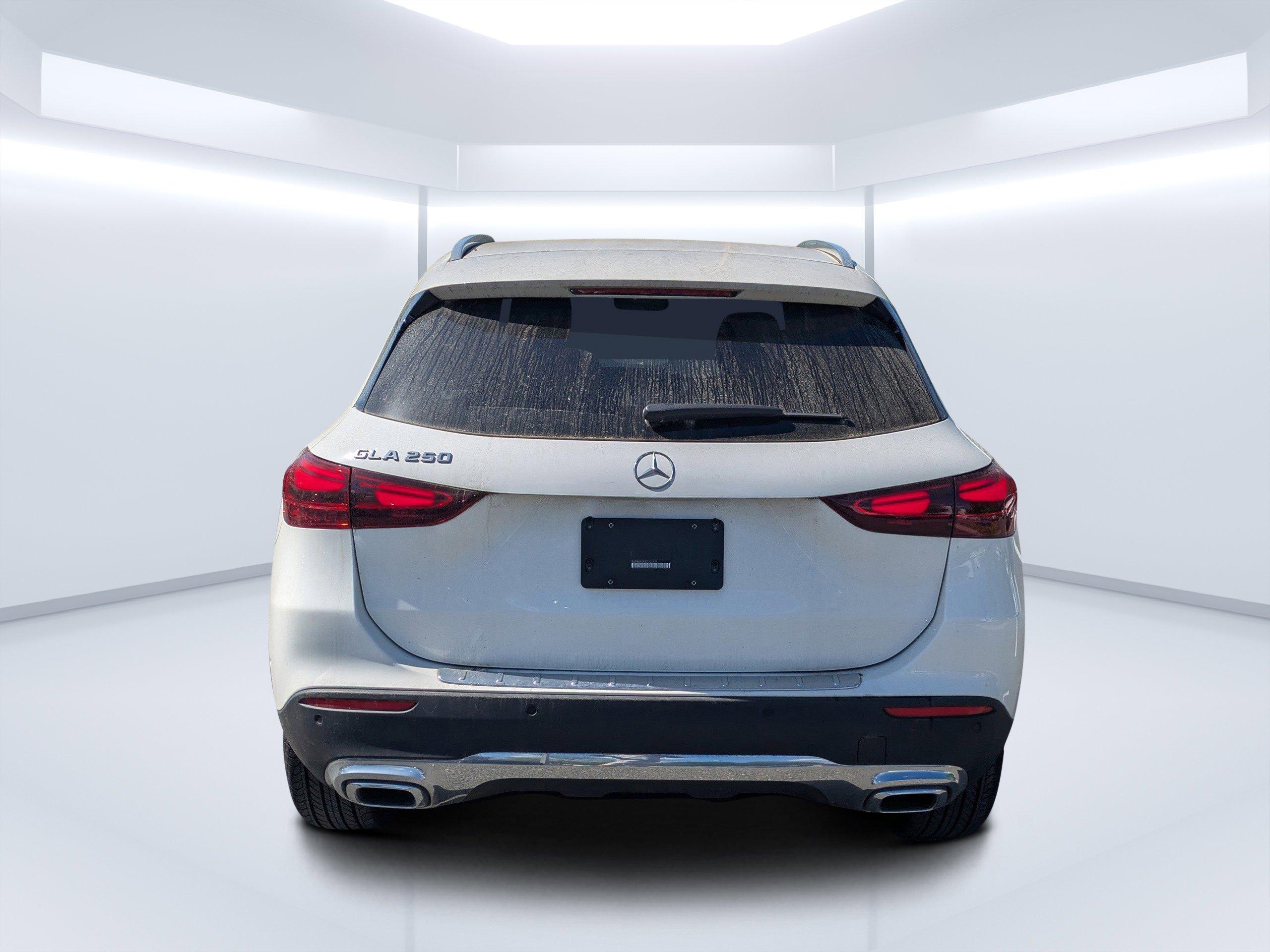 Mercedes-Benz Gla 250 Fwd Sport Utility - Thumbnail 3