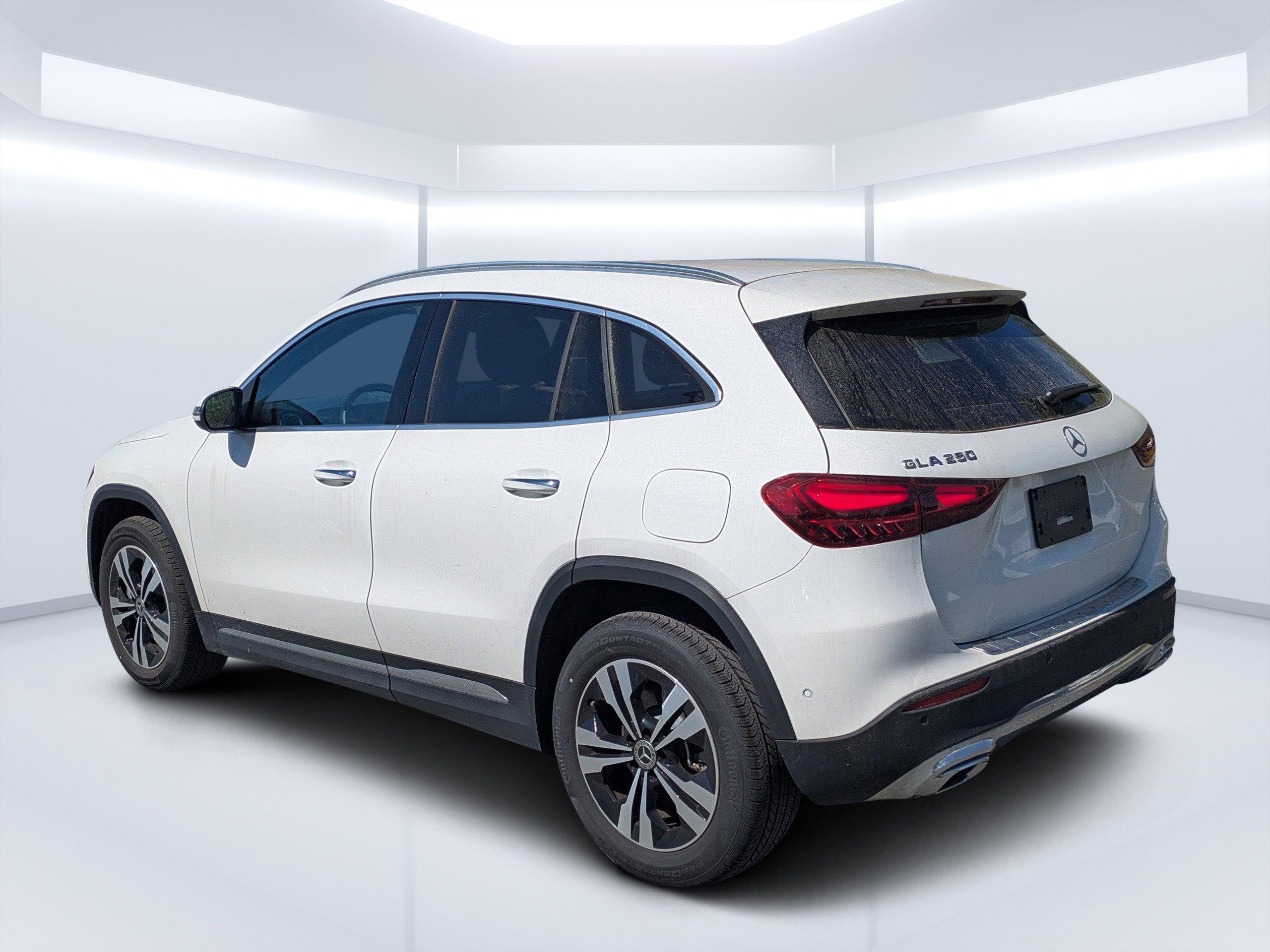 Mercedes-Benz Gla 250 Fwd Sport Utility - Thumbnail 4