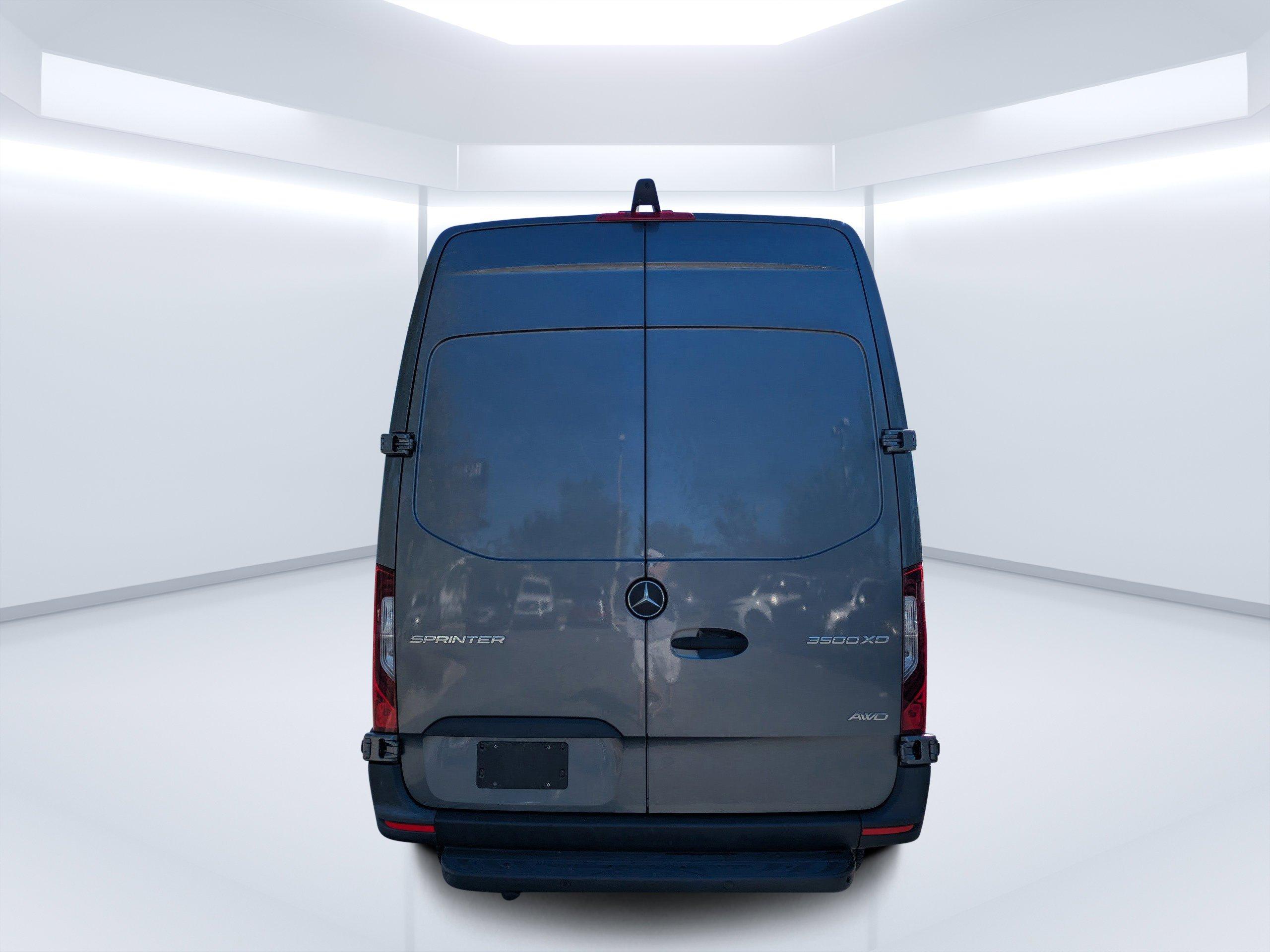 Mercedes-Benz Sprinter Cargo Van Full-Size Cargo 170 Wb Awd - Thumbnail 5