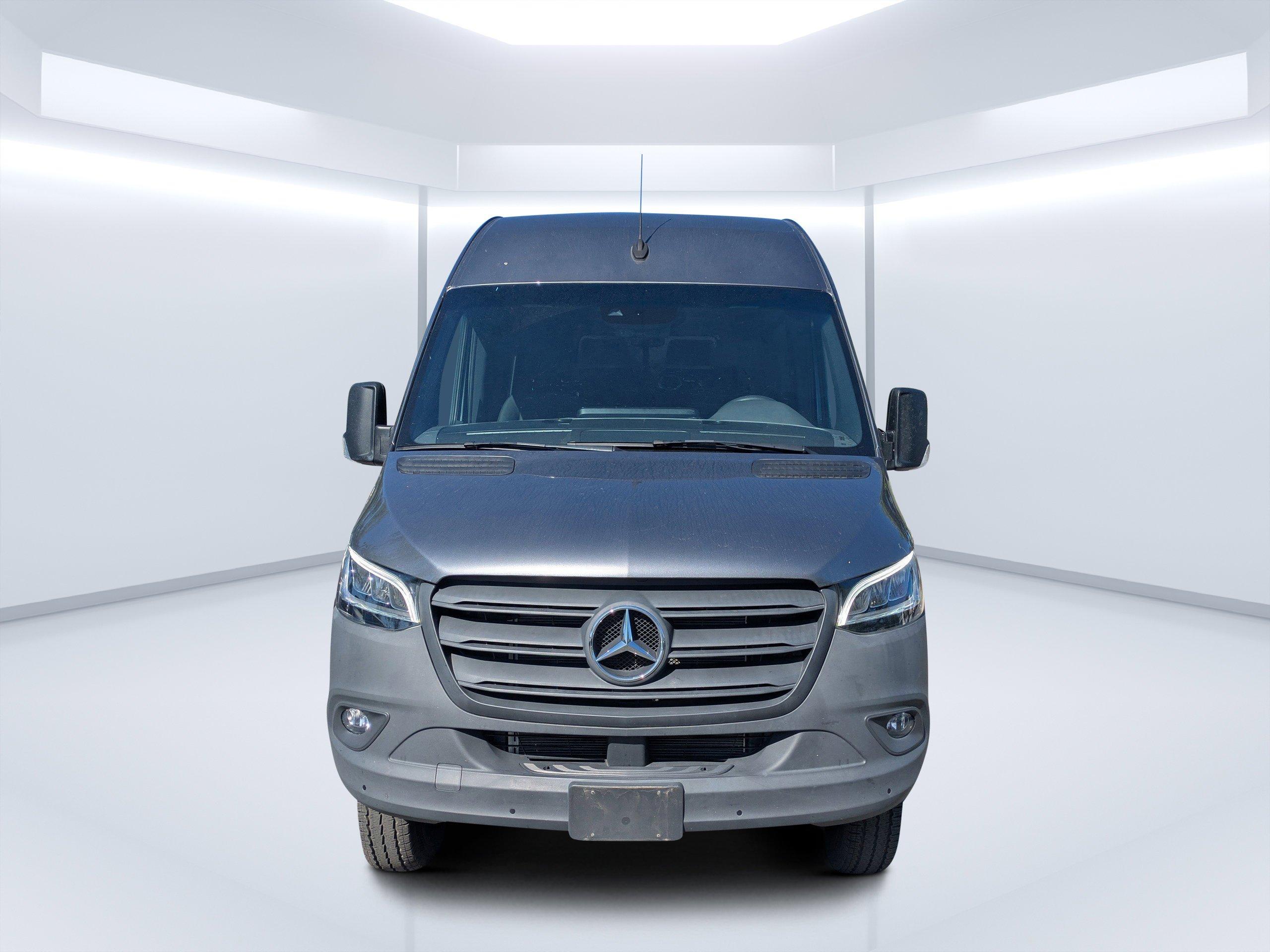 Mercedes-Benz Sprinter Cargo Van Full-Size Cargo 170 Wb Awd - Thumbnail 8