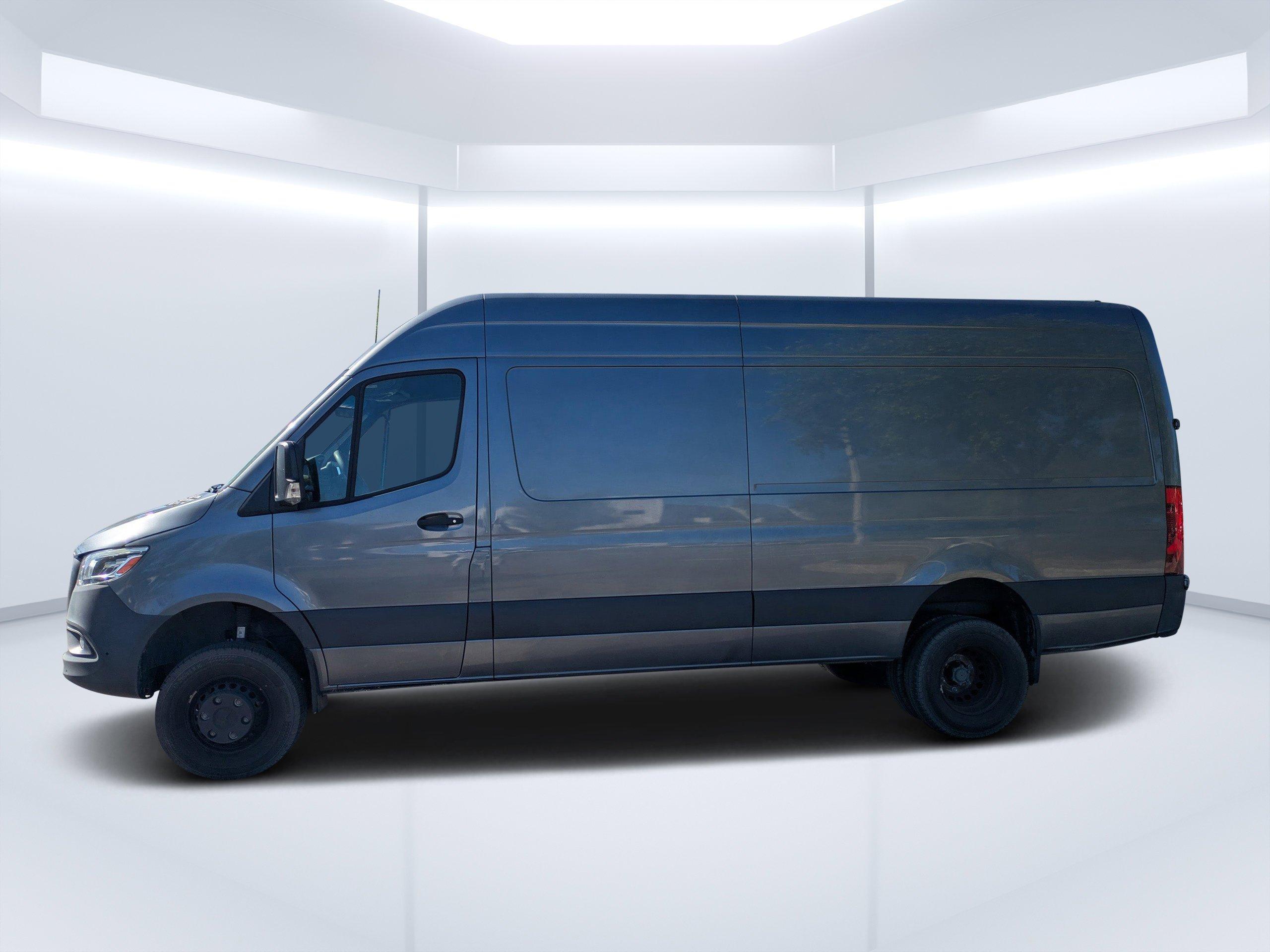 Mercedes-Benz Sprinter Cargo Van Full-Size Cargo 170 Wb Awd - Thumbnail 6