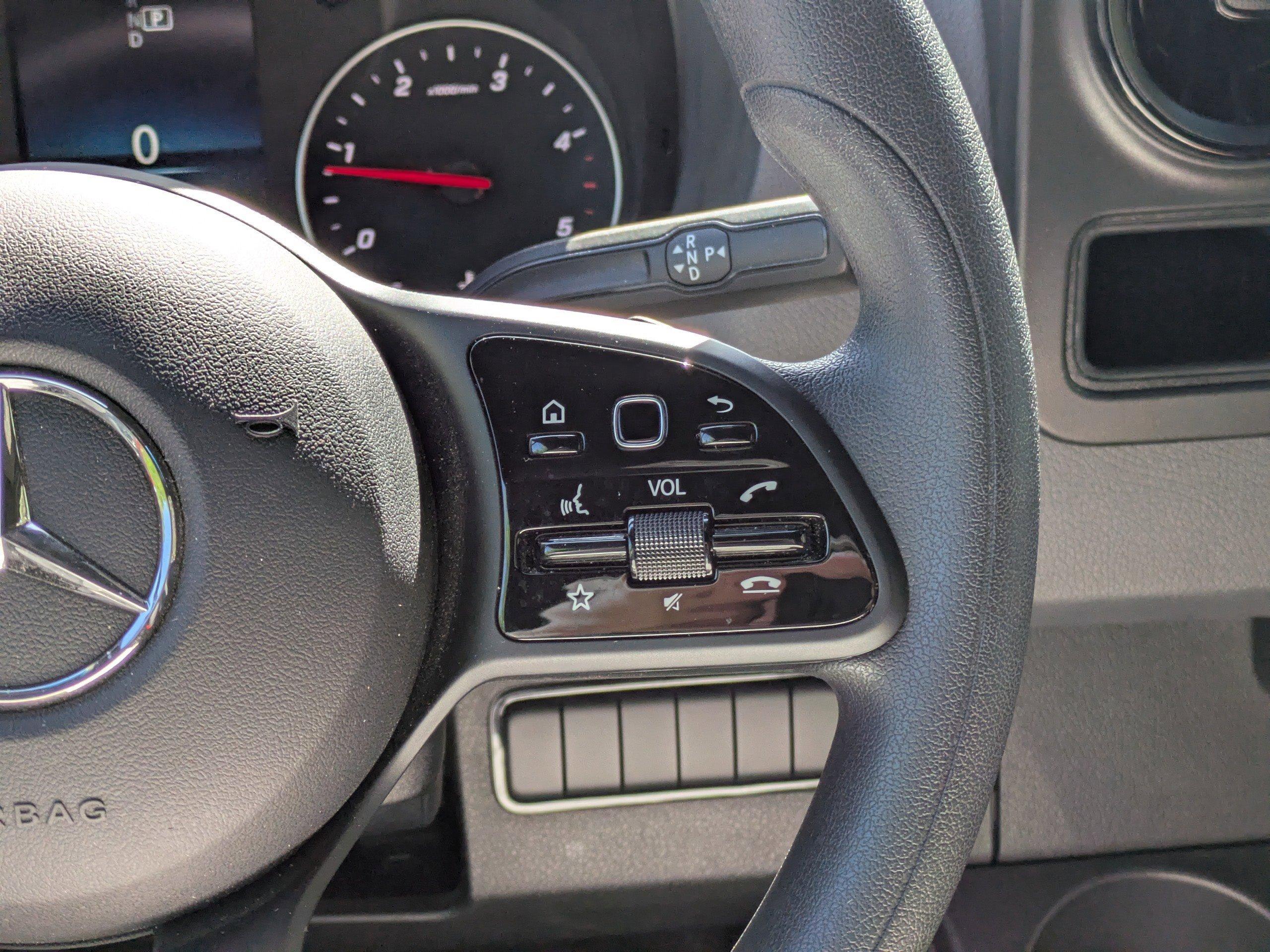 Mercedes-Benz Sprinter Cargo Van Full-Size Cargo 170 Wb Awd - Thumbnail 16