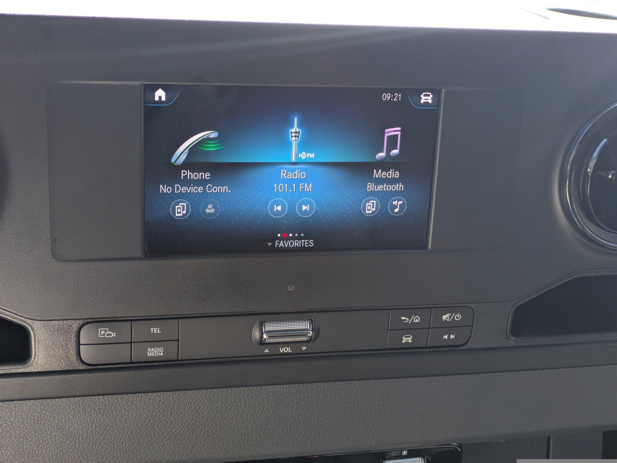 Mercedes-Benz Sprinter Cargo Van Full-Size Cargo 170 Wb Awd - Thumbnail 19