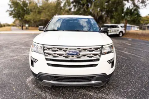 Ford Explorer Xlt Sport Utility 4D - Thumbnail 3