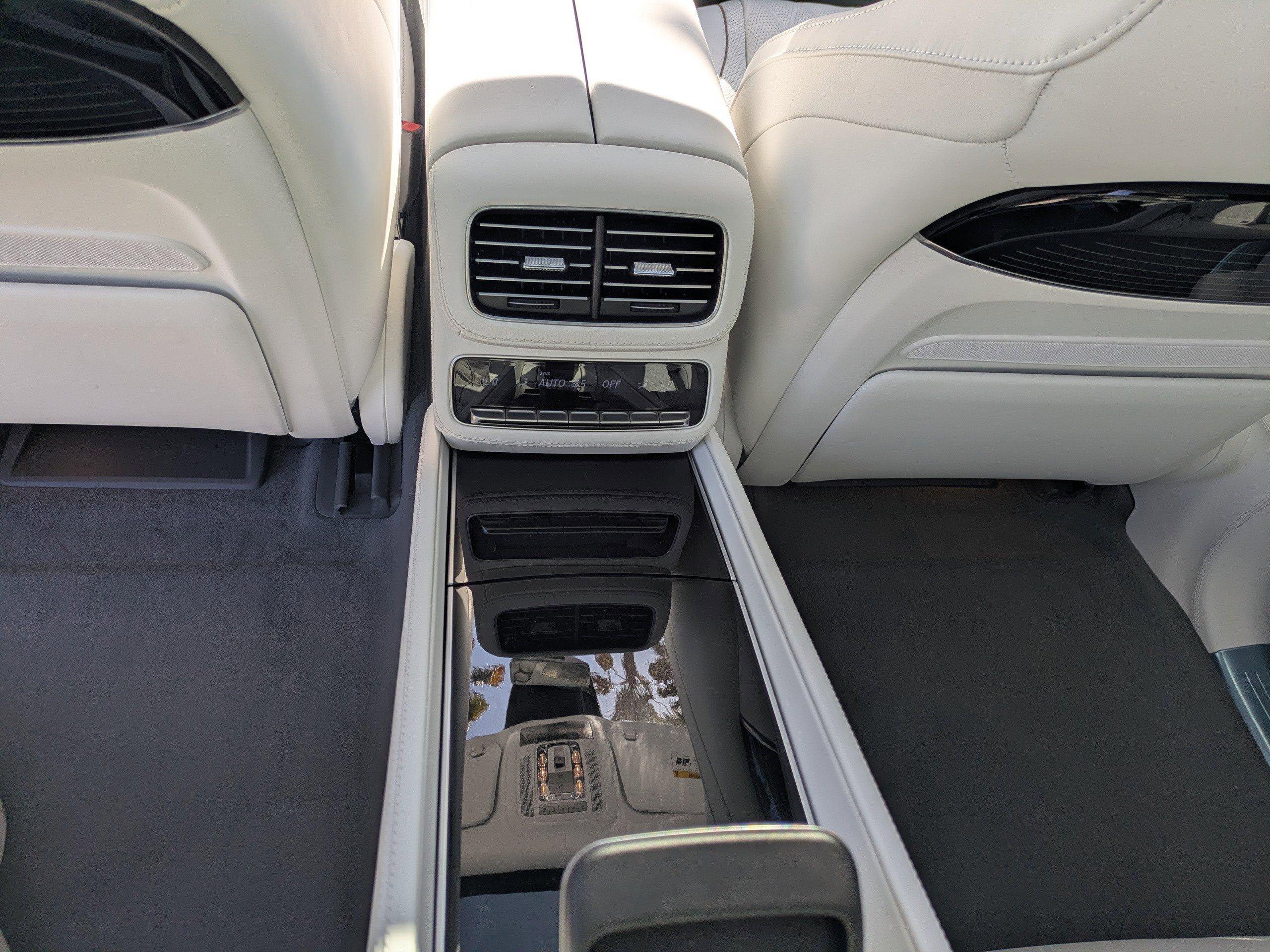 Mercedes-Benz Gls Suv Maybach 600 With Navigation & Awd - Thumbnail 18