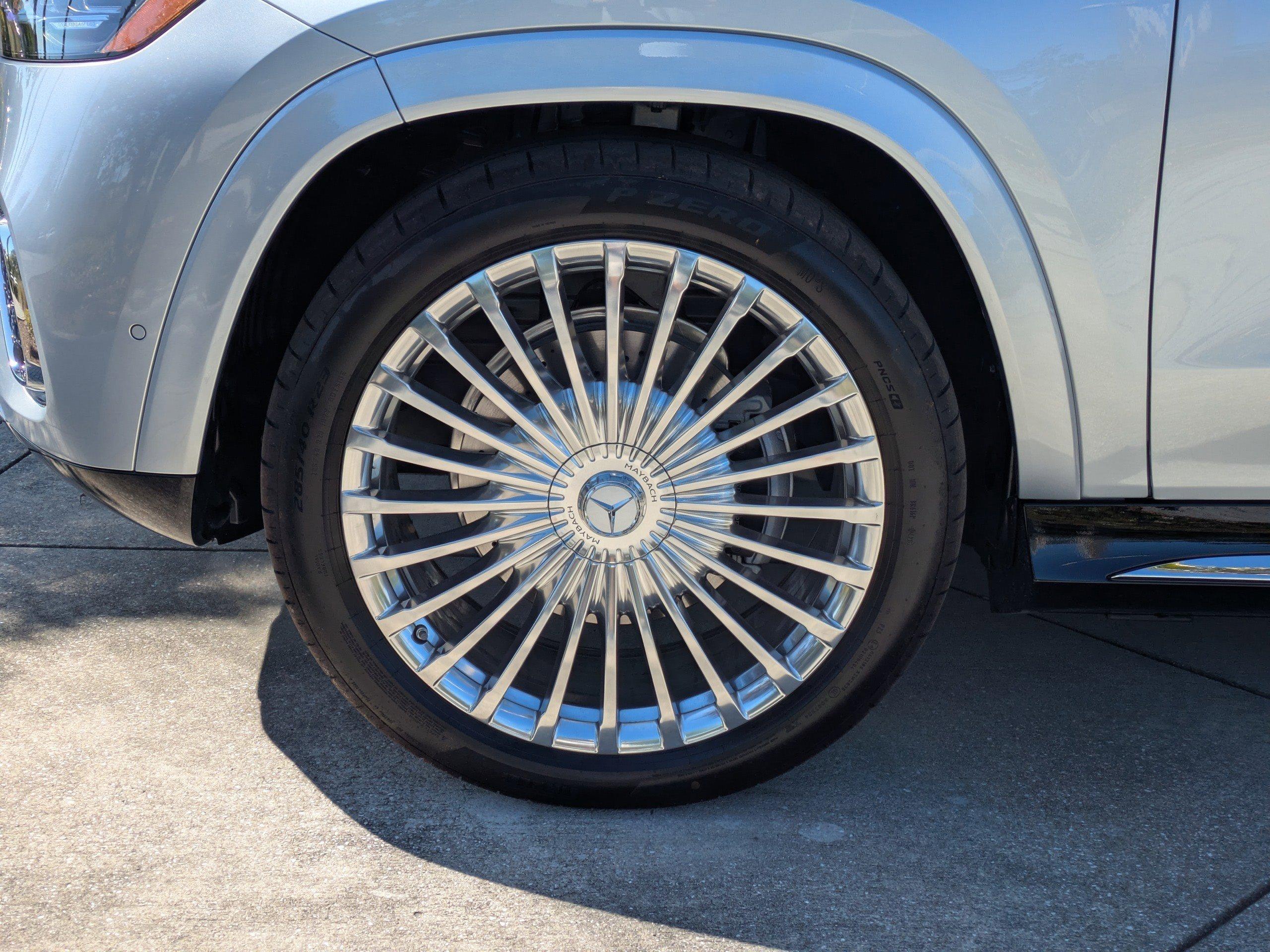 Mercedes-Benz Gls Suv Maybach 600 With Navigation & Awd - Thumbnail 11